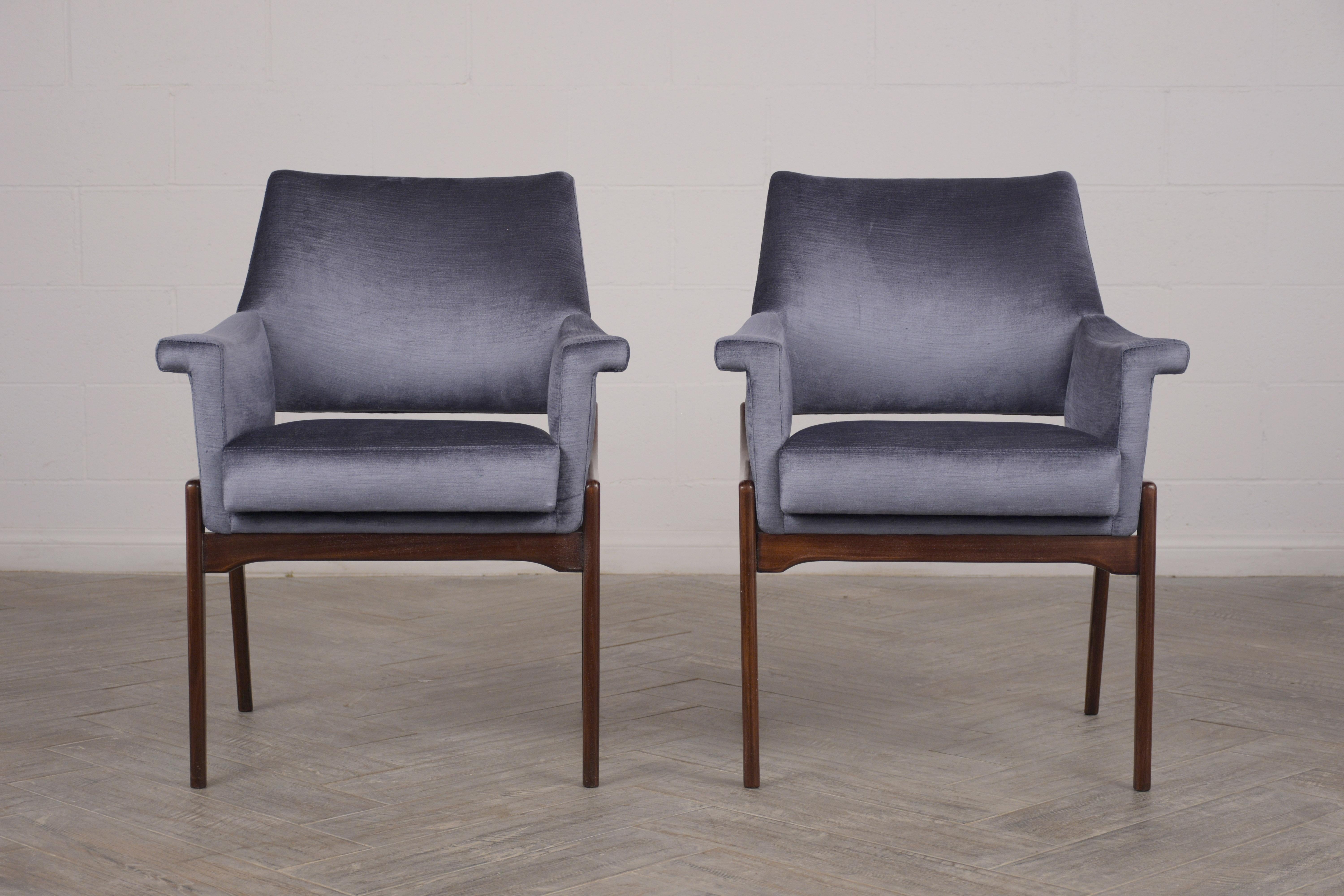Pair of Modern Rosewood Chairs with Lacquered Finish 15