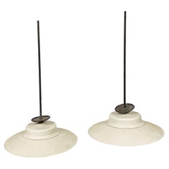 Paire de luminaires modernes en forme de soucoupe