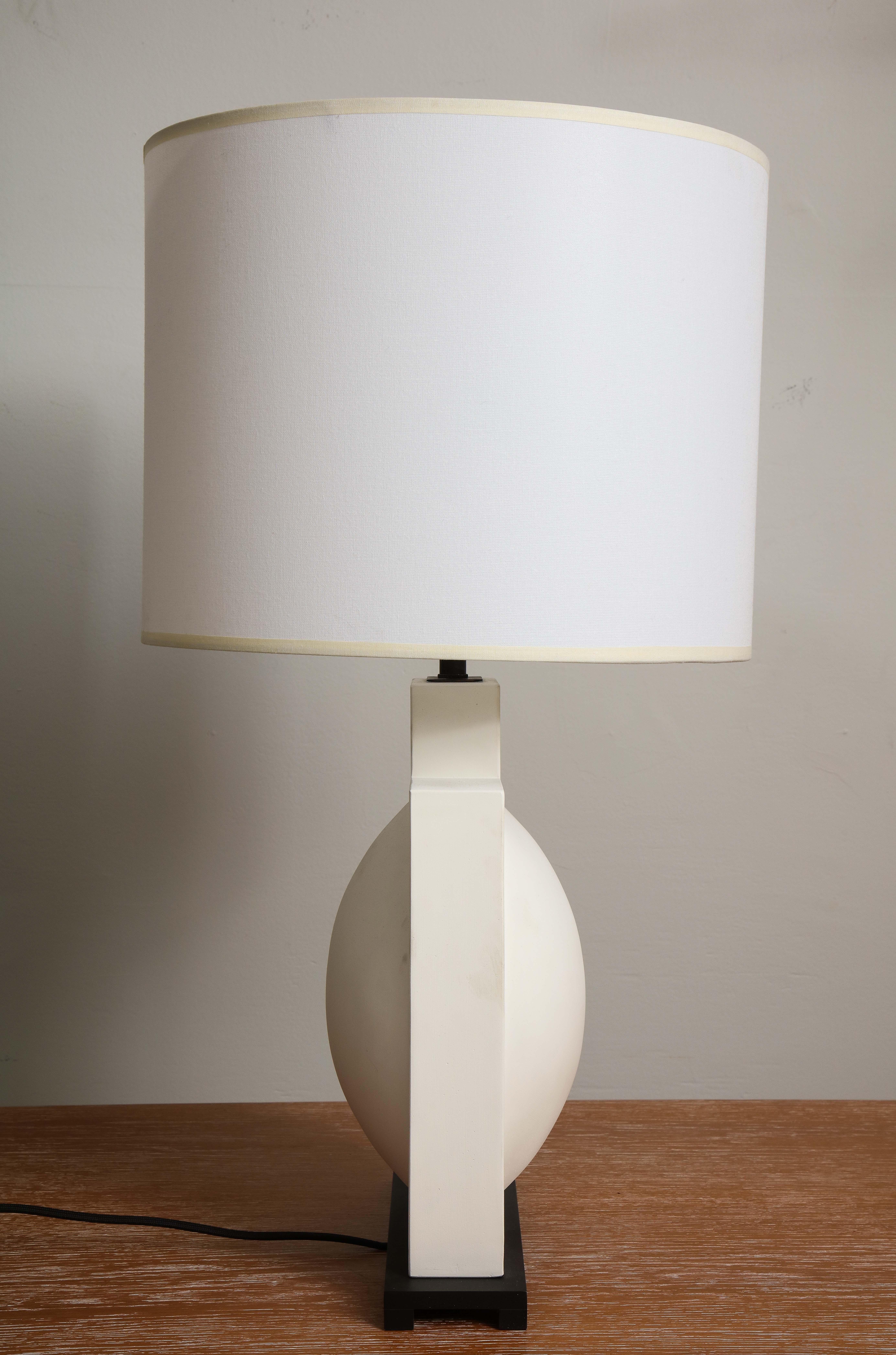 Custom Pair of Modern Sculptural Plaster Lamps For Sale 5