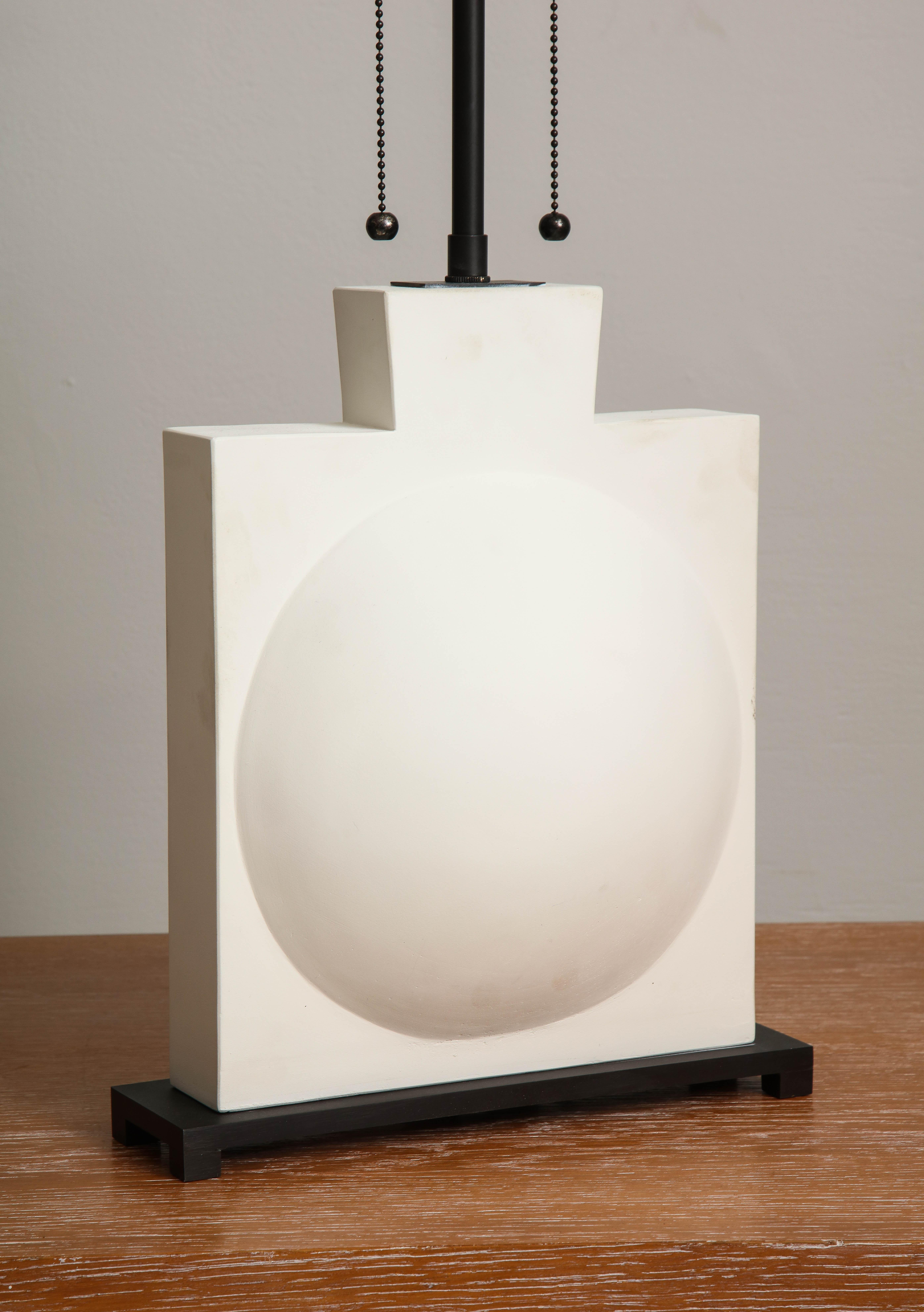 Custom Pair of Modern Sculptural Plaster Lamps For Sale 2