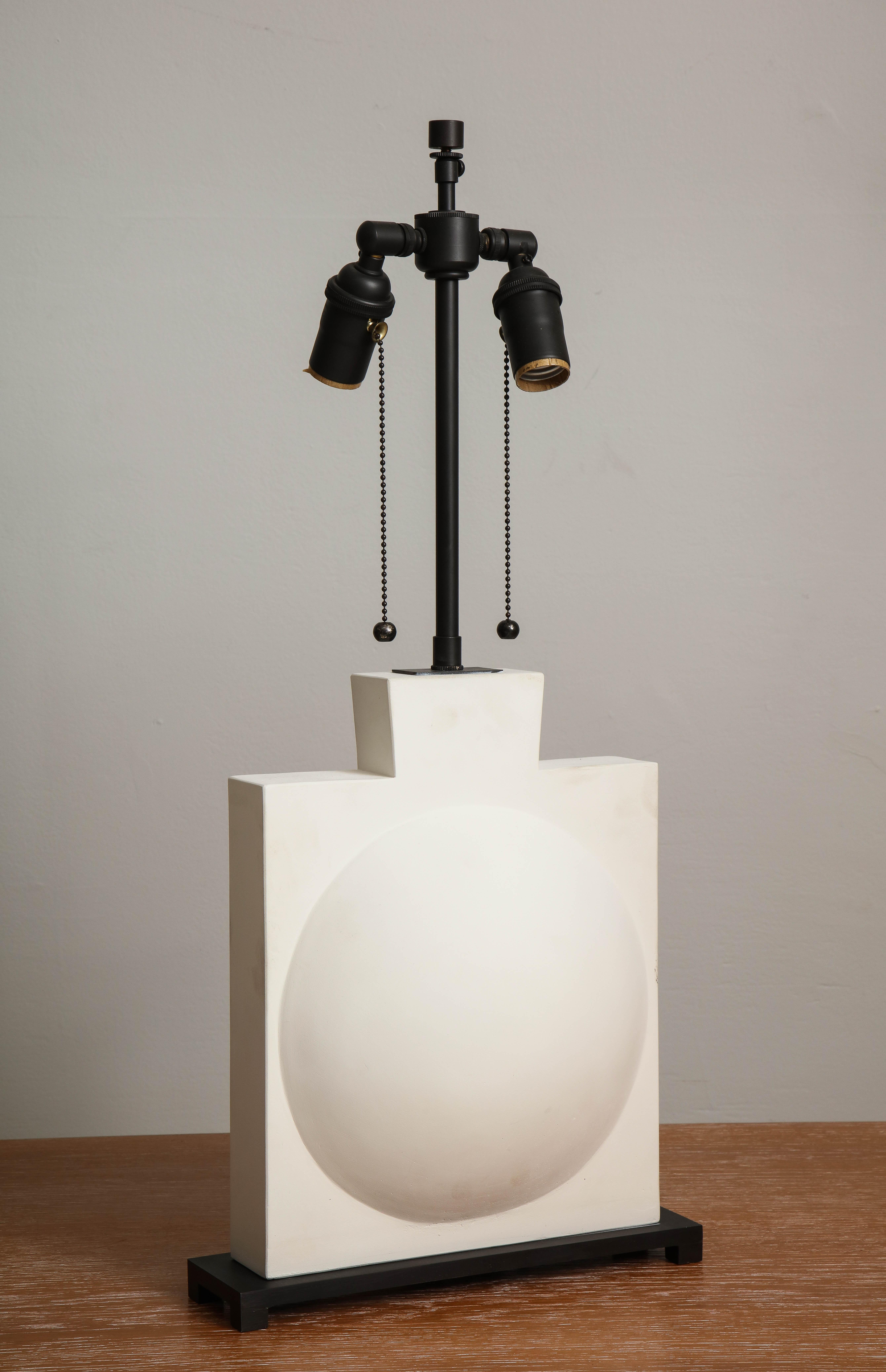 Custom Pair of Modern Sculptural Plaster Lamps For Sale 3