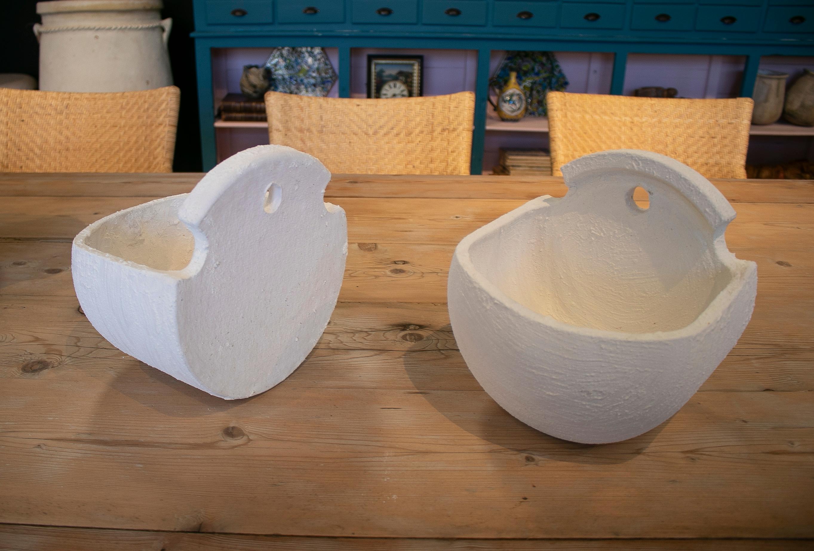 Contemporary Pair of Modern Spanish White Wall Terracotta Ceramic Planters For Sale