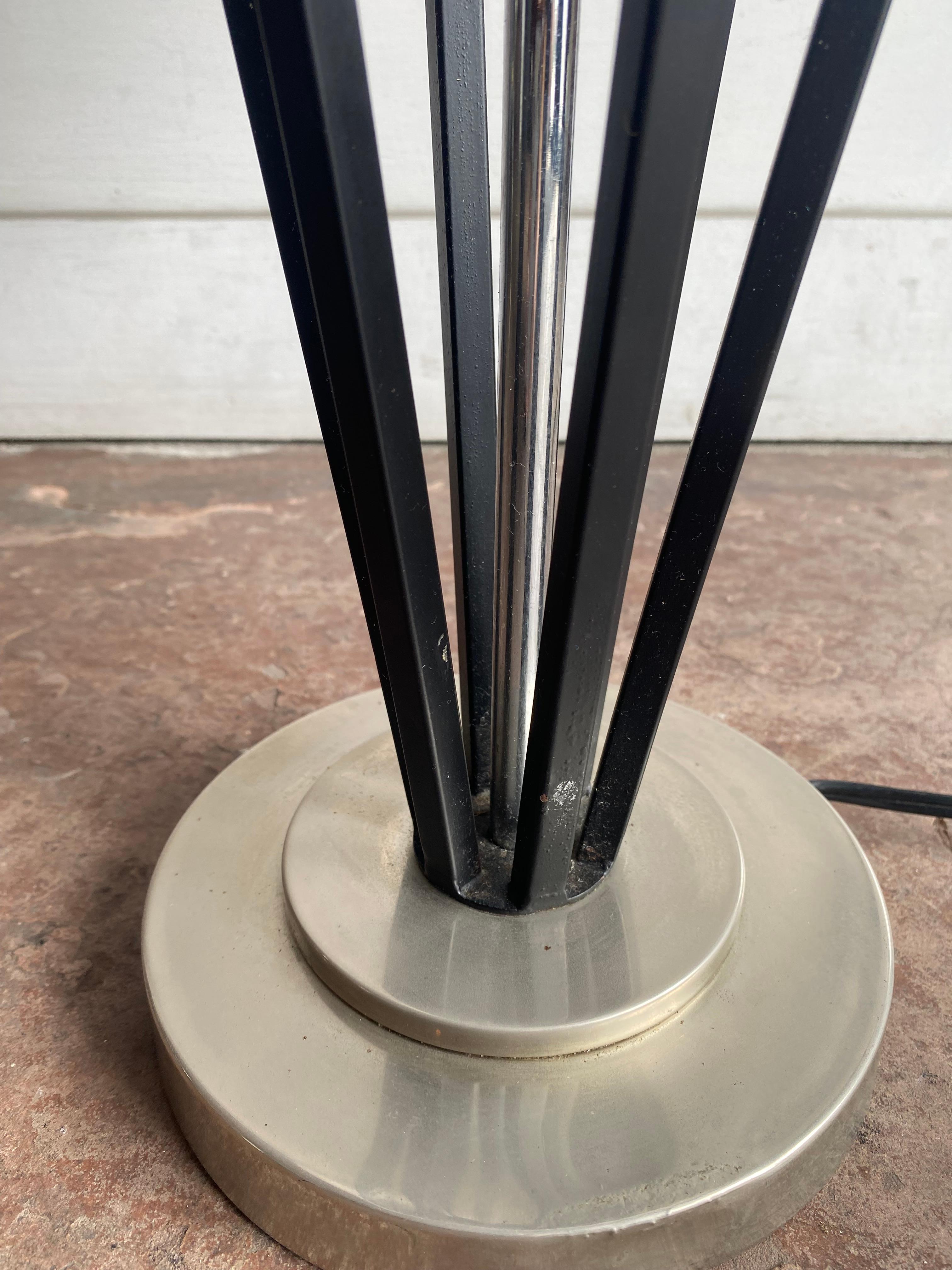 Pair of Modern Steel Geometric Lamps In Good Condition For Sale In Pasadena, CA