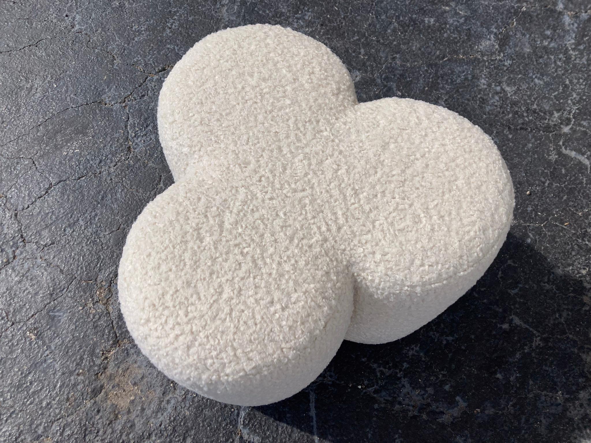 Pair of Modern Stools Ottomans, Ivory Boucle Fabric For Sale 6