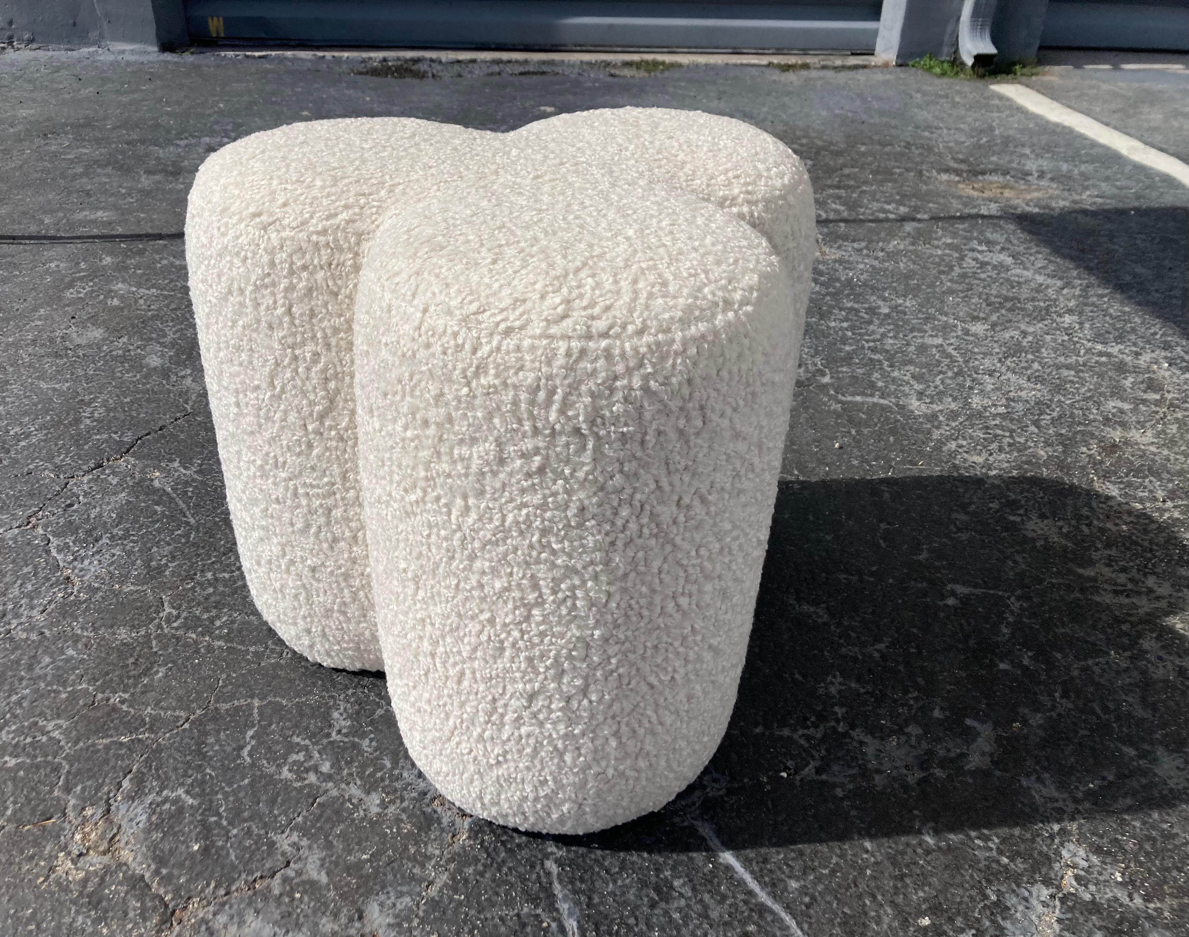 Pair of Modern Stools Ottomans, Ivory Boucle Fabric For Sale 12