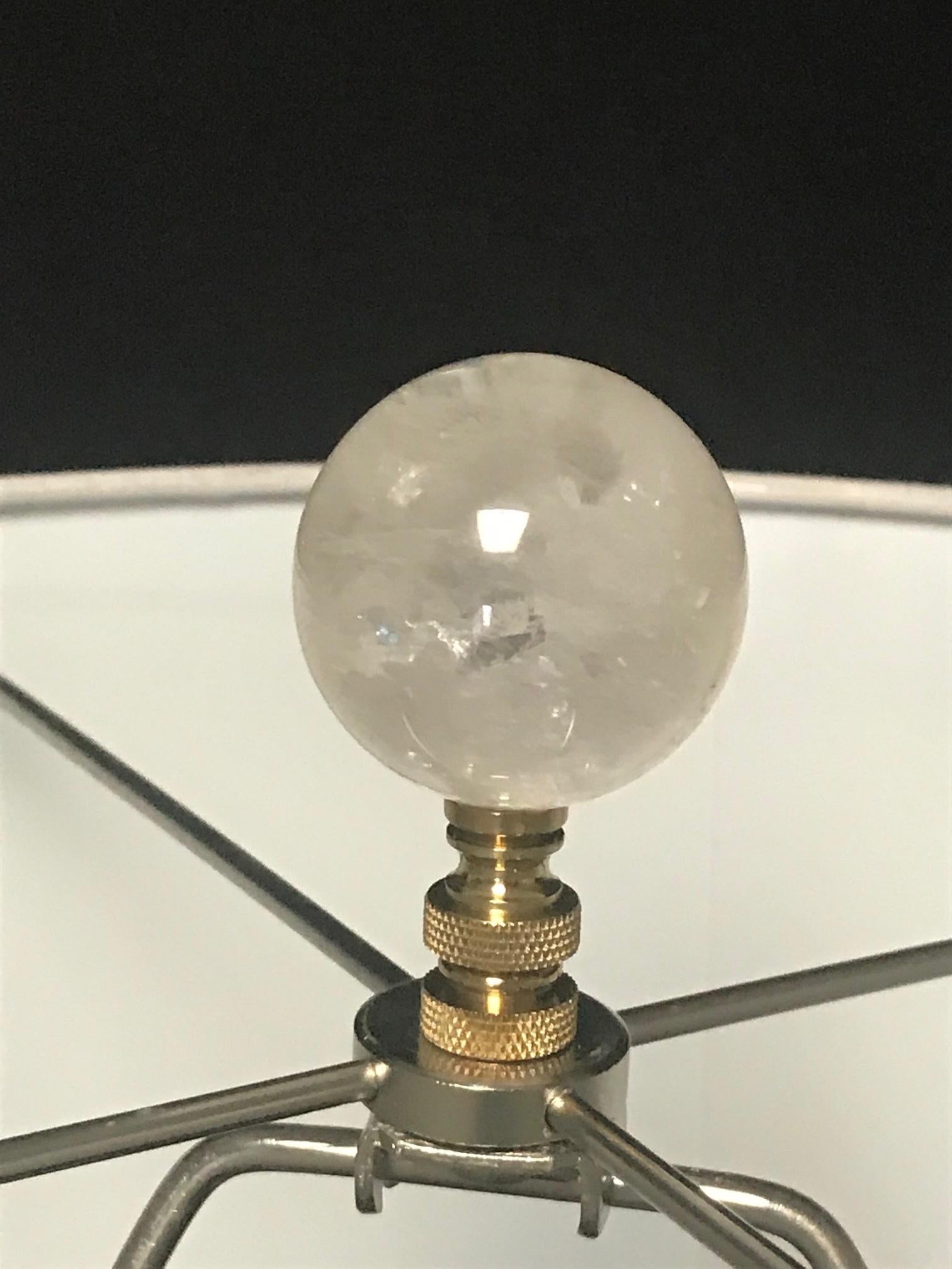 Cristal de roche Paire de lampes de style moderne en cristal de roche en vente