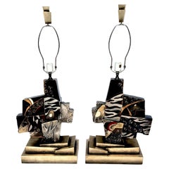 Coppia di lampade scultoree moderne e surreali di Leeazanne per Lam Lee Group