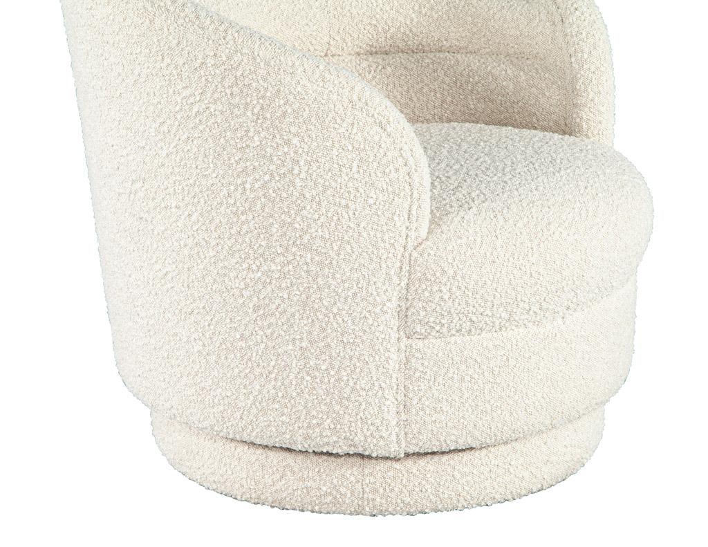 Pair of Modern Swivel Chairs in Boucle Cream Fabric For Sale 11