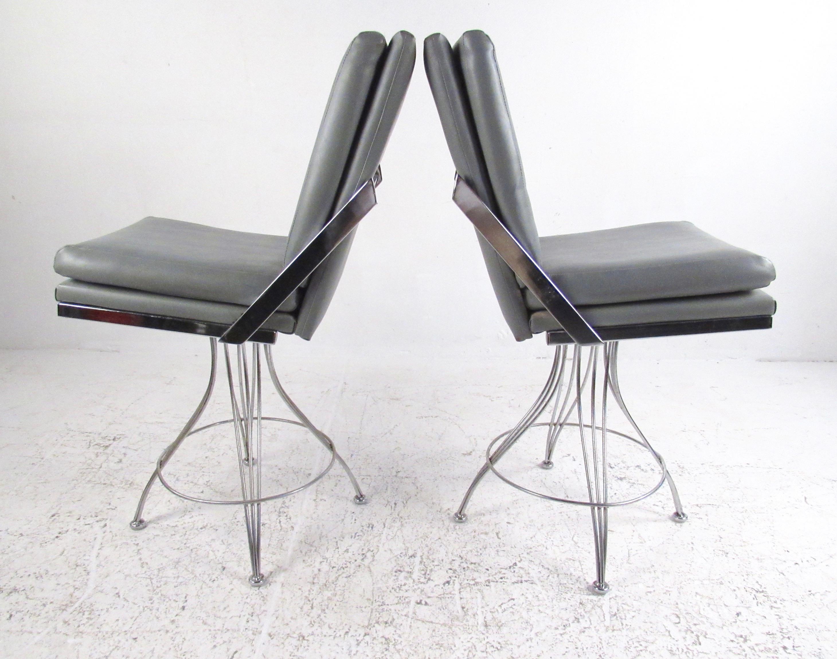 Pair of Modern Swivel Counter Stools For Sale 5