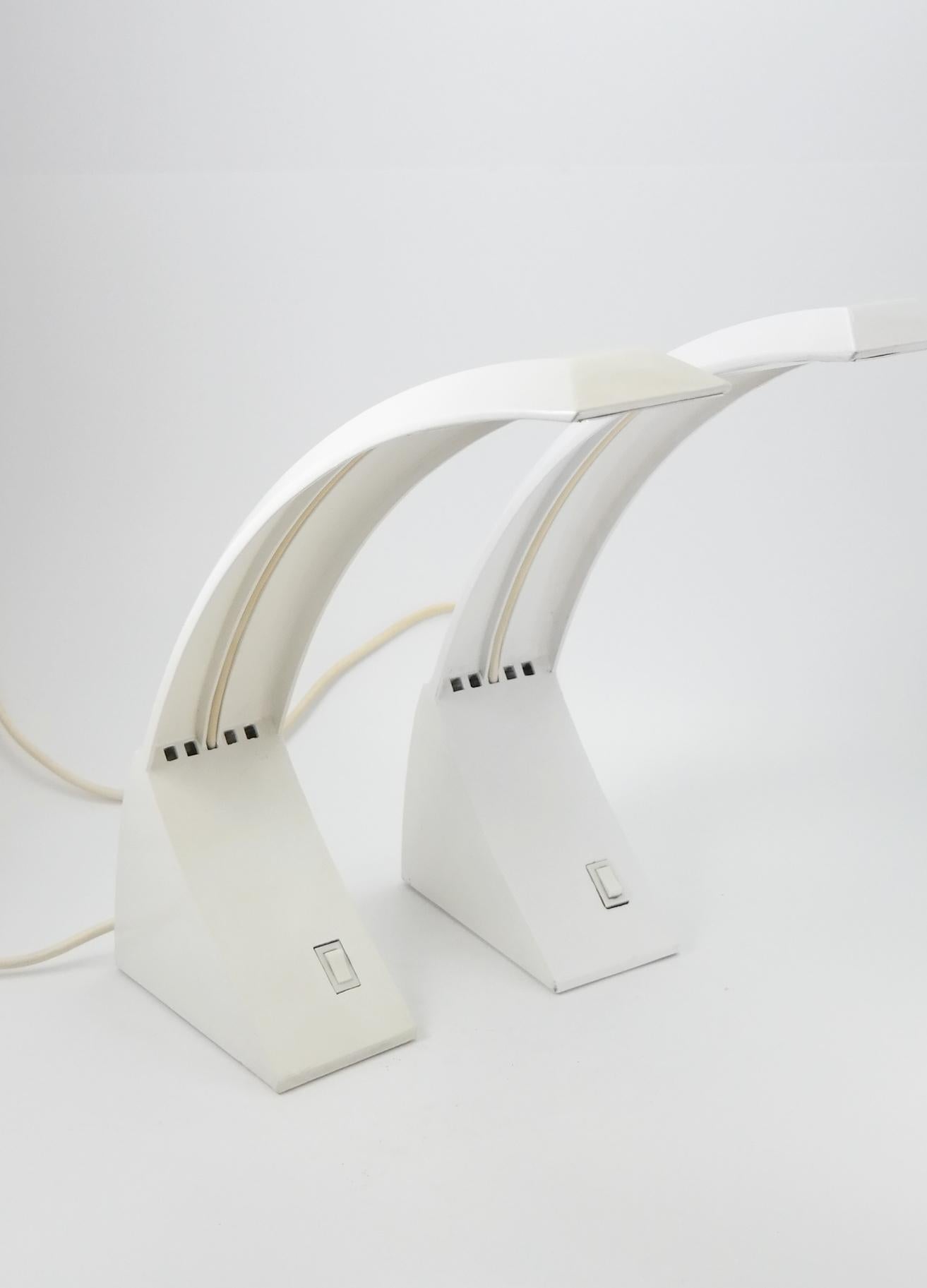 Pair of Late 20th Century Modern White Table / Desk Lamps, 1980s For Sale 7