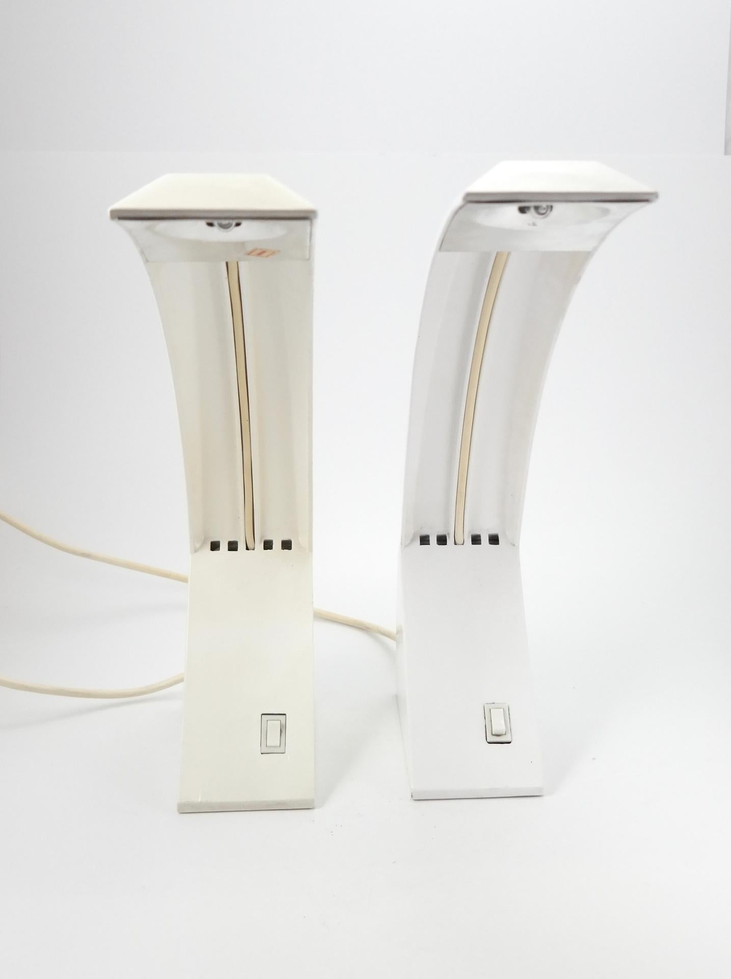 Pair of Late 20th Century Modern White Table / Desk Lamps, 1980s For Sale 2