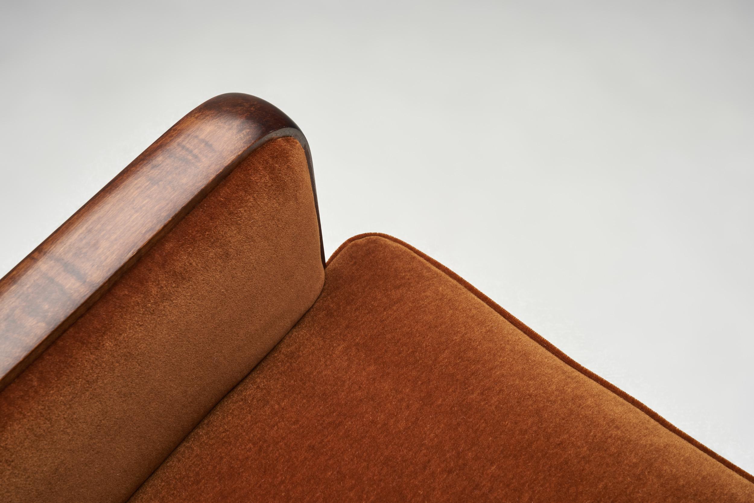 Coppia di poltrone moderne imbottite, Scandinavia Prima metà del XX secolo in vendita 6