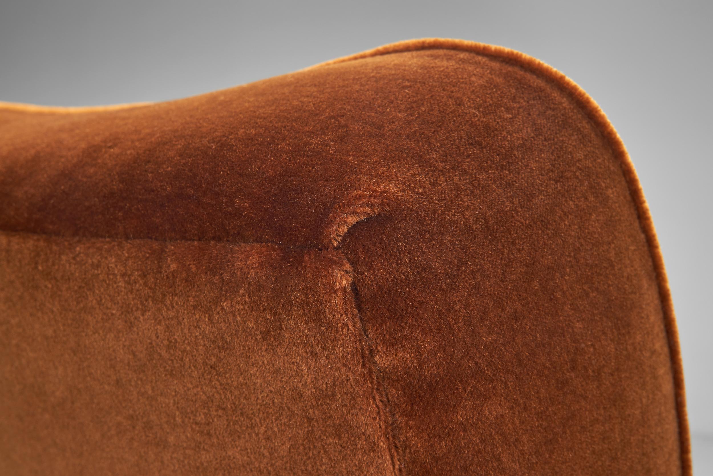 Coppia di poltrone moderne imbottite, Scandinavia Prima metà del XX secolo in vendita 7