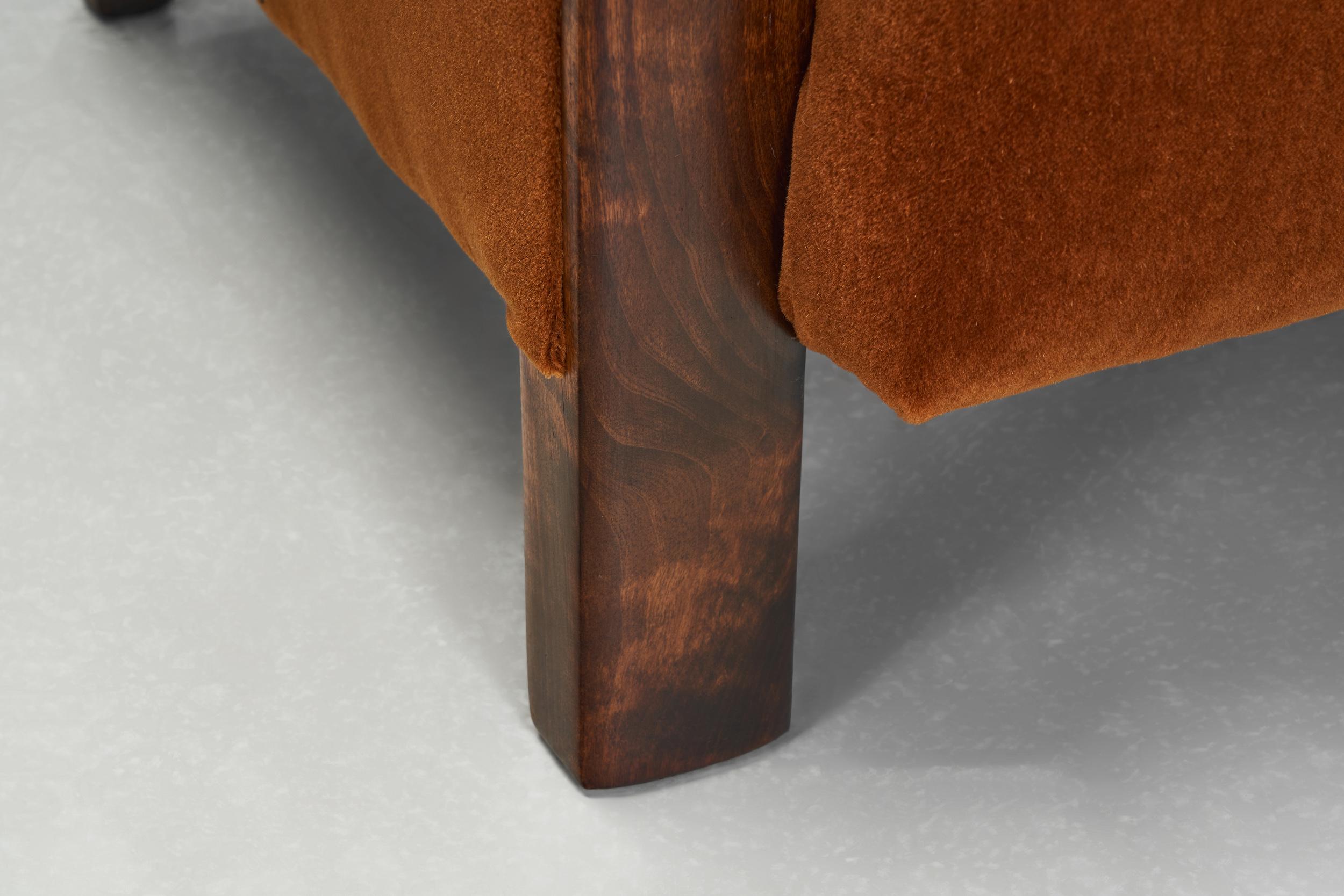 Coppia di poltrone moderne imbottite, Scandinavia Prima metà del XX secolo in vendita 10