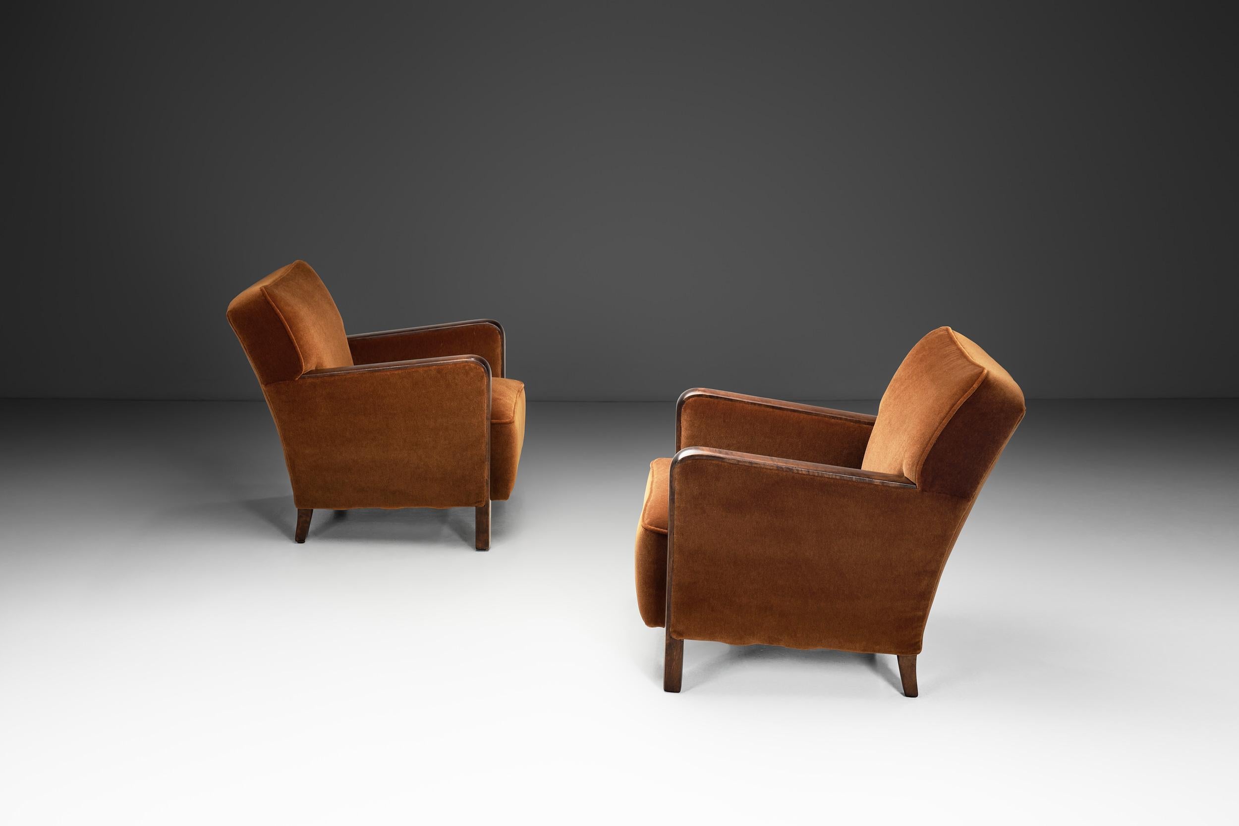 Scandinavo Coppia di poltrone moderne imbottite, Scandinavia Prima metà del XX secolo in vendita