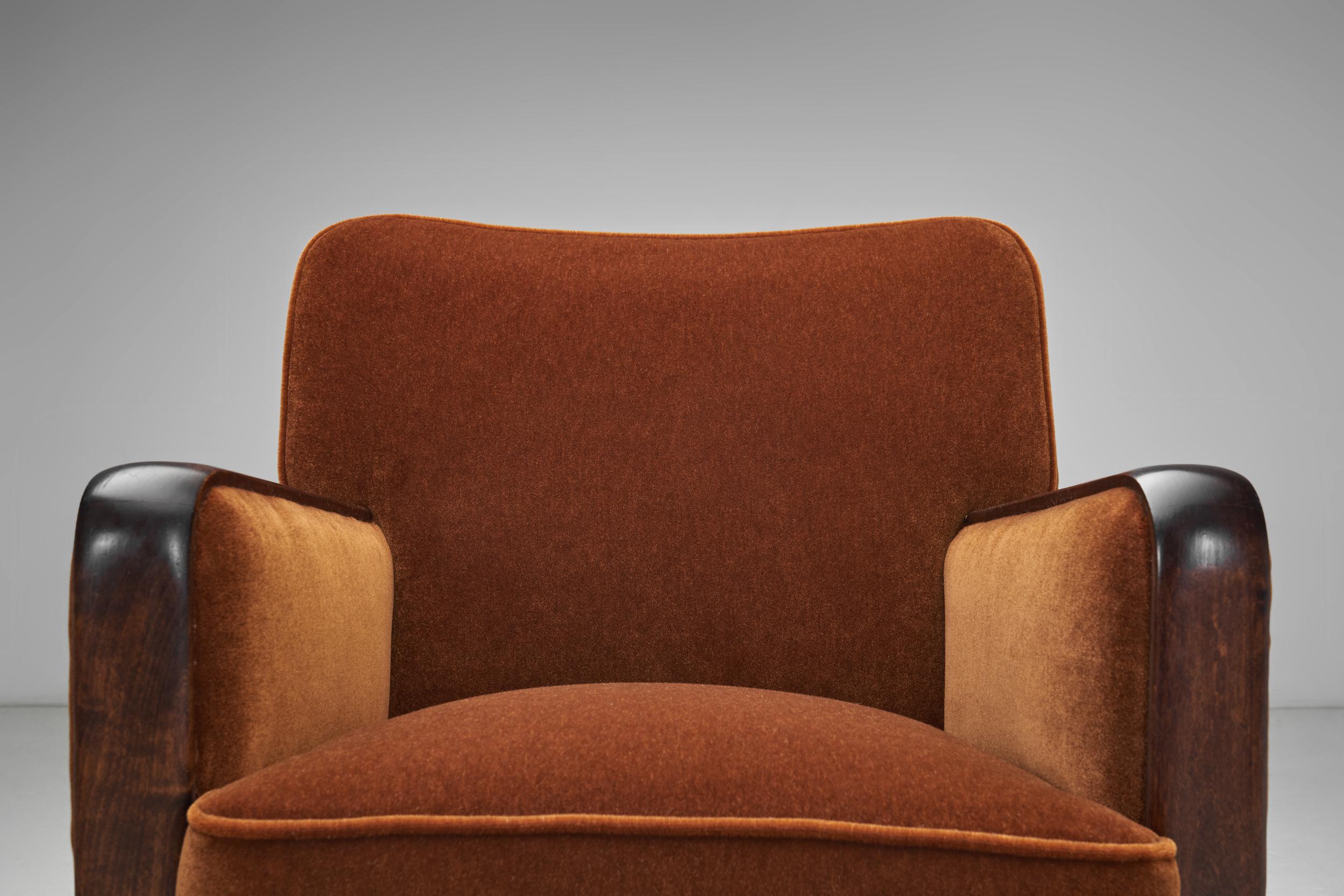 Coppia di poltrone moderne imbottite, Scandinavia Prima metà del XX secolo in vendita 3