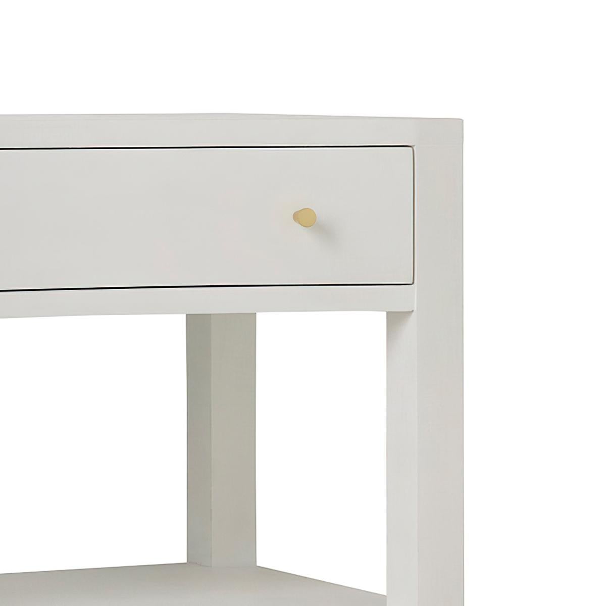 Mid-Century Modern Pair of Modern White Painted Nightstands For Sale