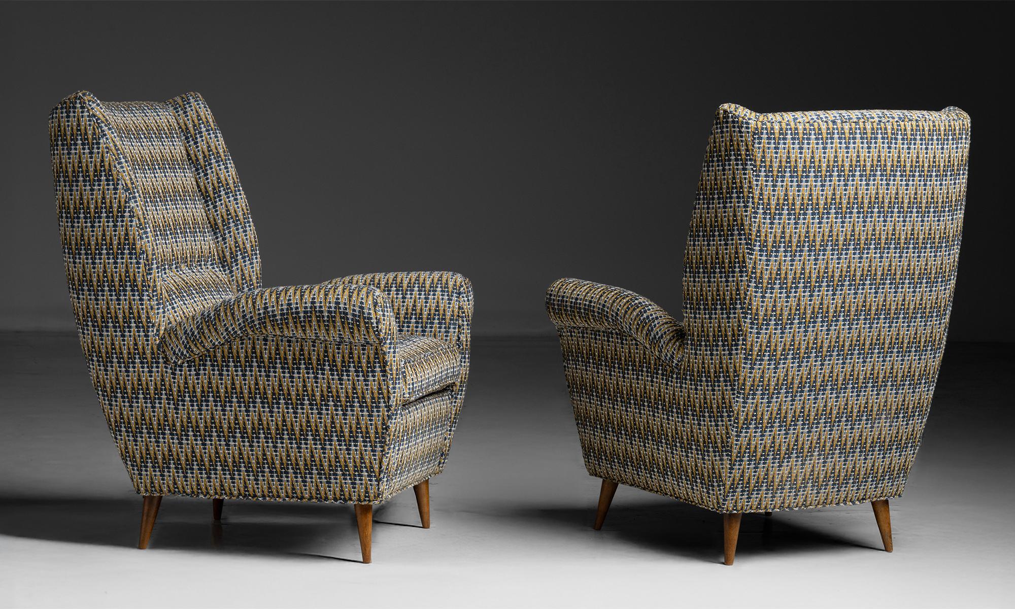 Moderne Paire de chaises à dossier moderne, Italie circa 1950 en vente