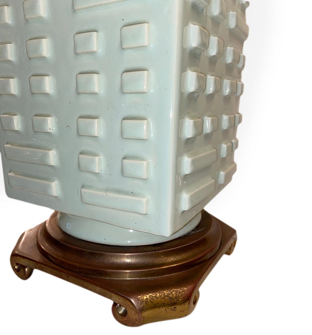 Moderne Celadon-Porzellanlampen, Paar (Französisch) im Angebot