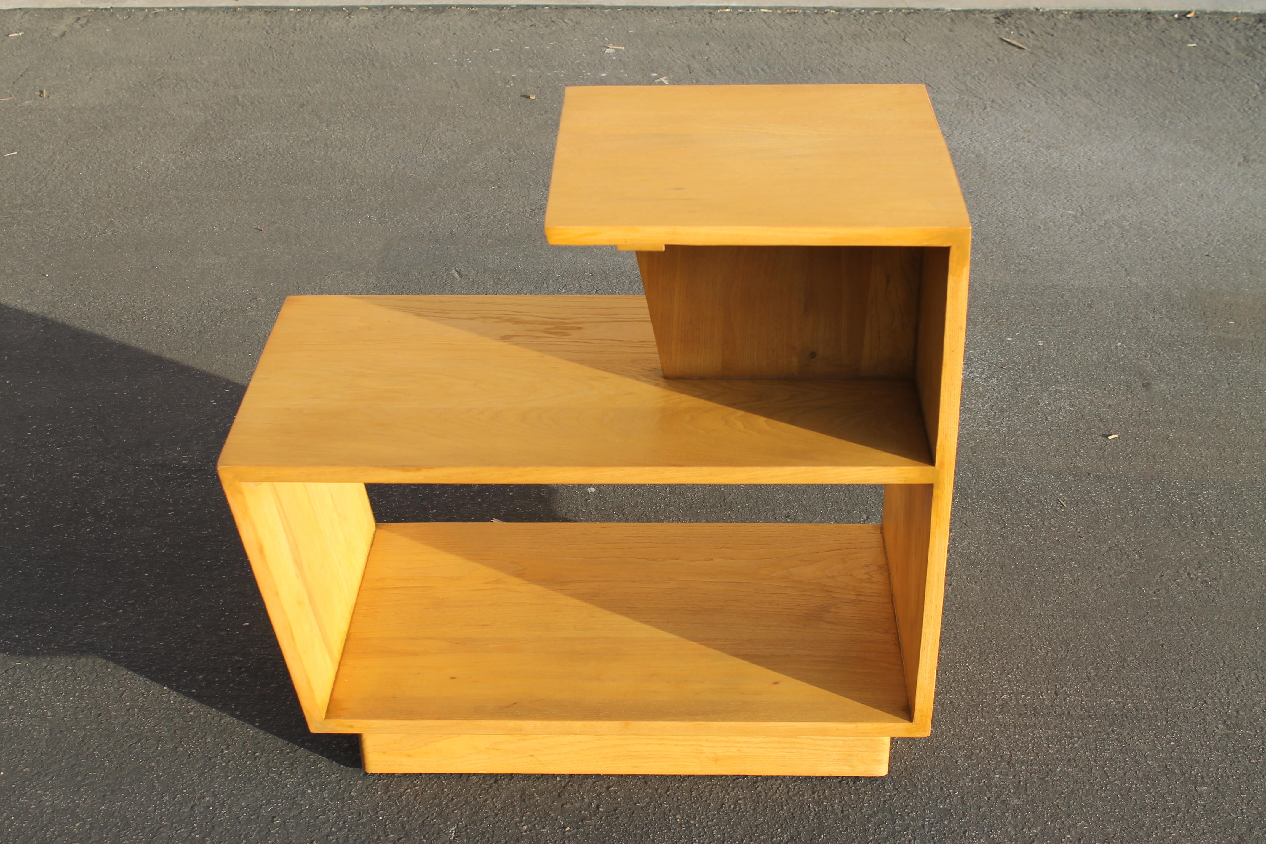 Streamlined Moderne Pair of Moderne End Tables For Sale