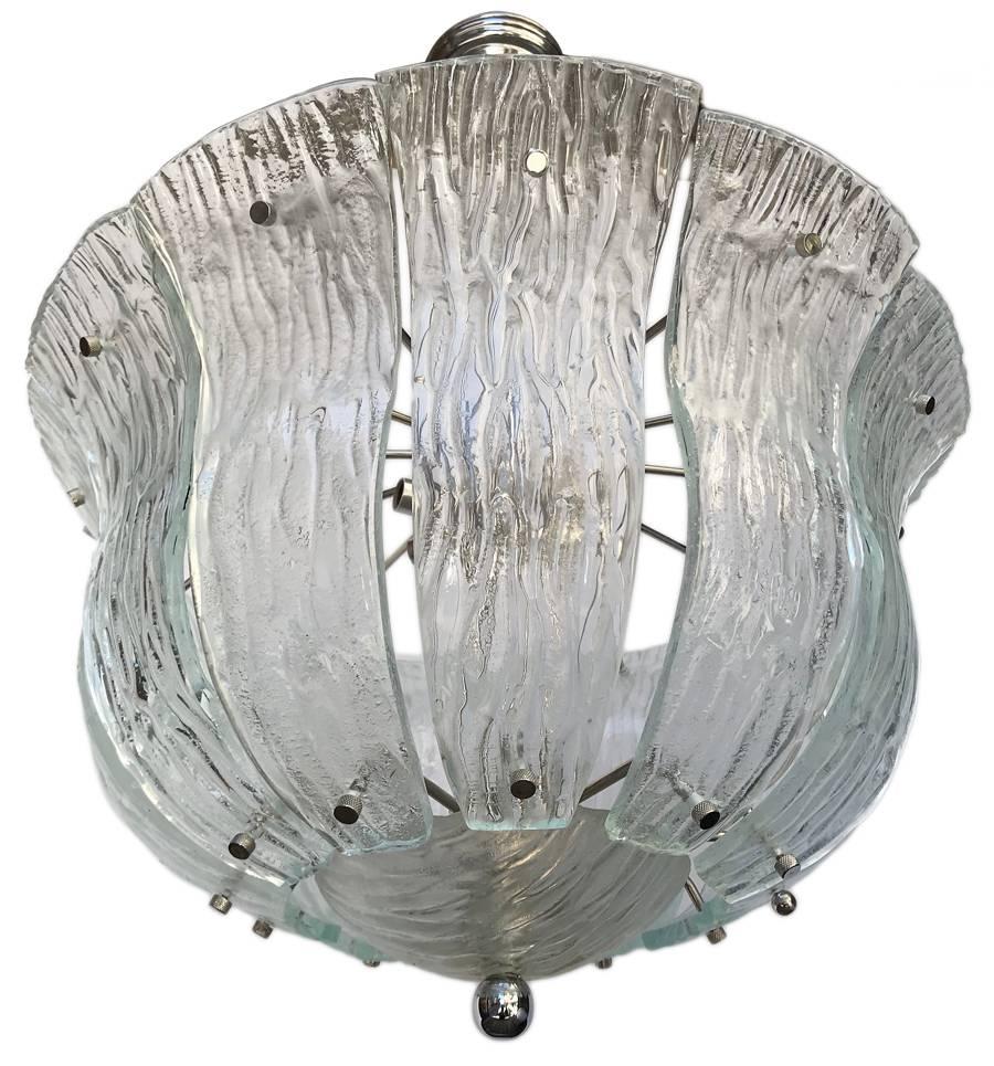 Moderna Lámpara Colgante Francesa de Cristal Moldeado en Bueno estado para la venta en New York, NY