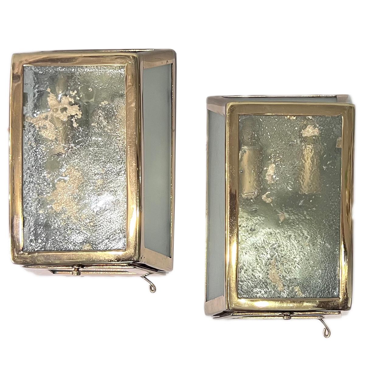 Paar moderne Glas-Wandleuchter (Vergoldet) im Angebot
