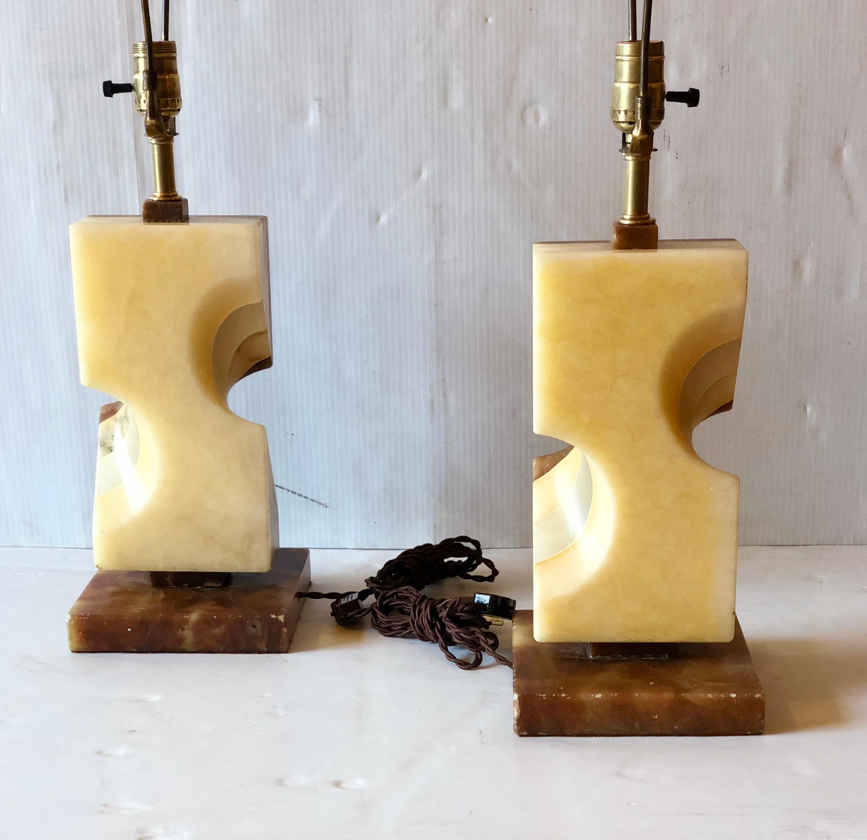 French Pair of Modernist Abstract Carved Onyx Table Lamps Sculptures For Sale