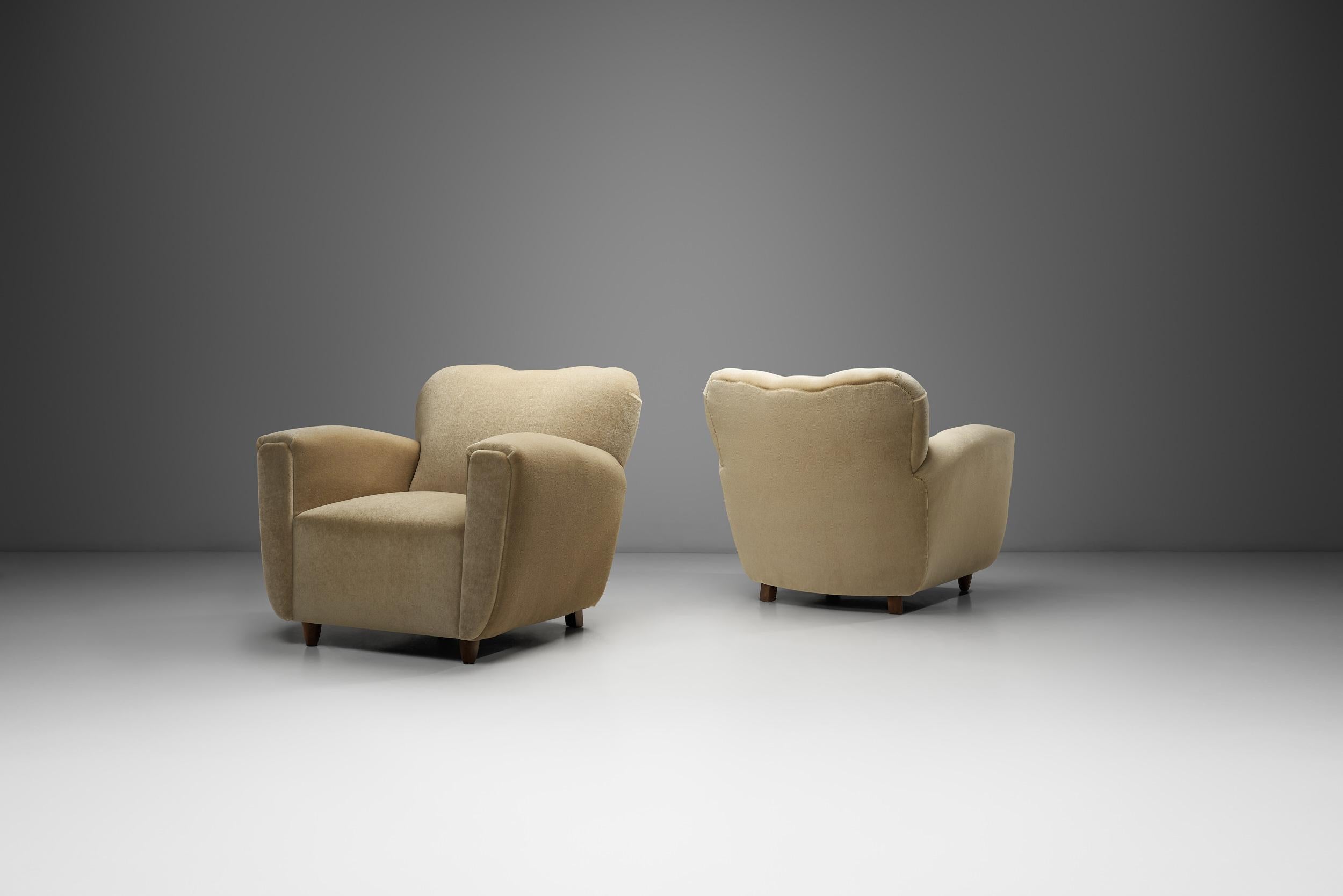 Mid-Century Modern Paire de fauteuils modernistes, Italie vers 1950 en vente