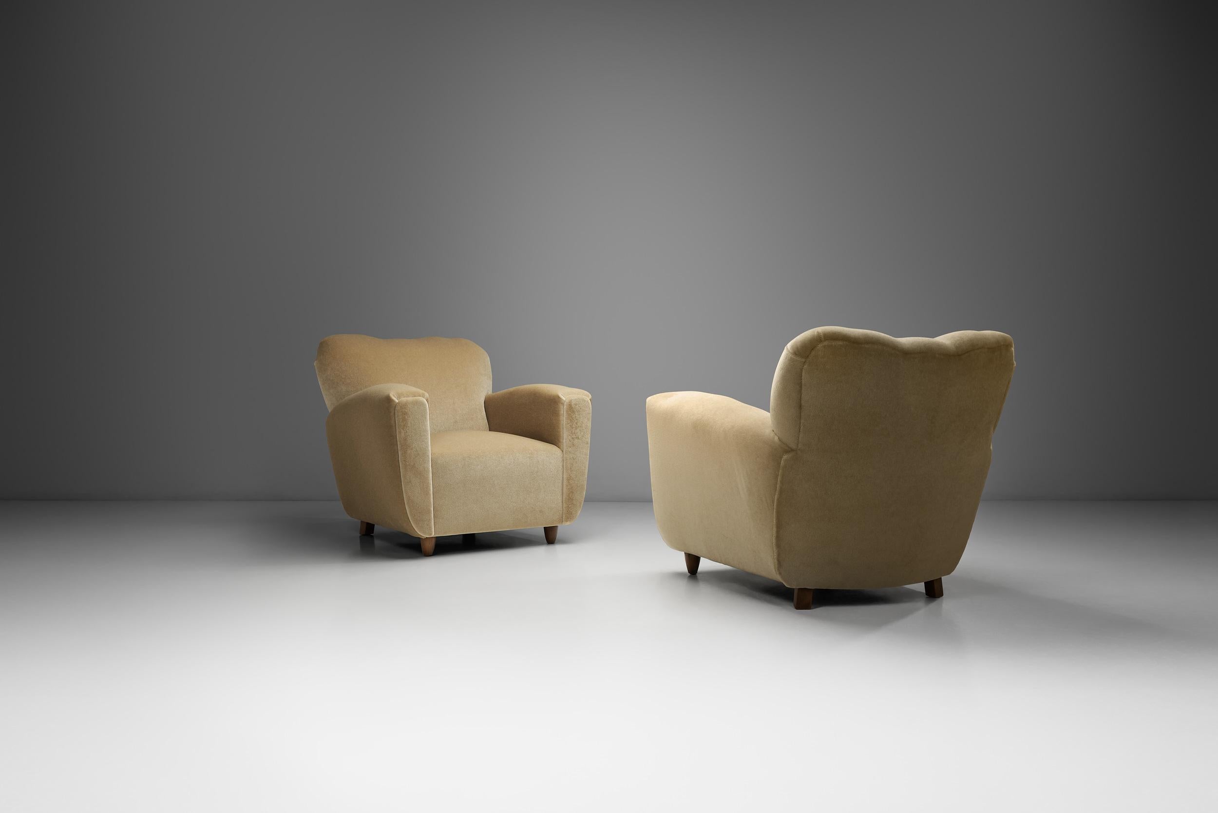 italien Paire de fauteuils modernistes, Italie vers 1950 en vente