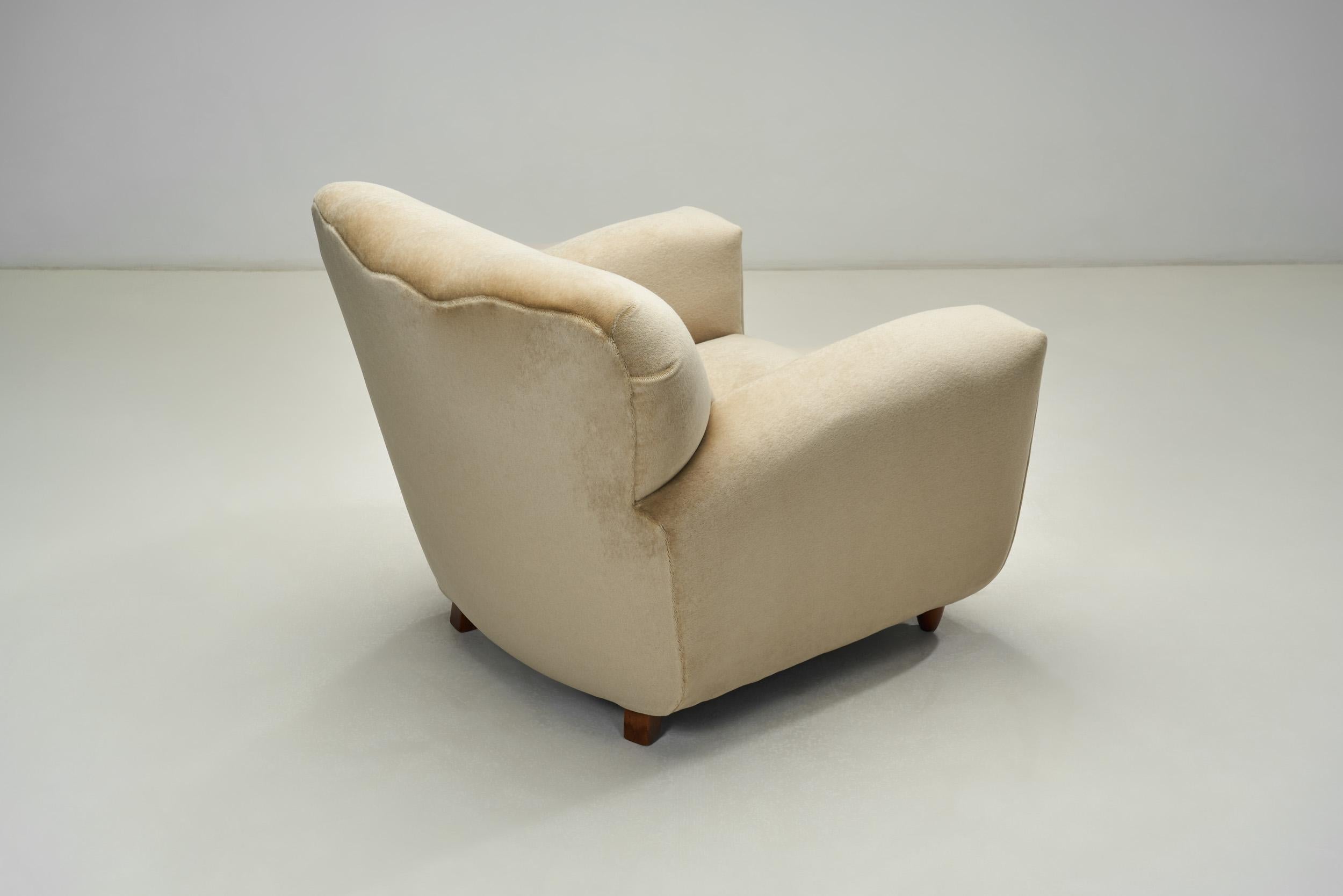 Tissu Paire de fauteuils modernistes, Italie vers 1950 en vente