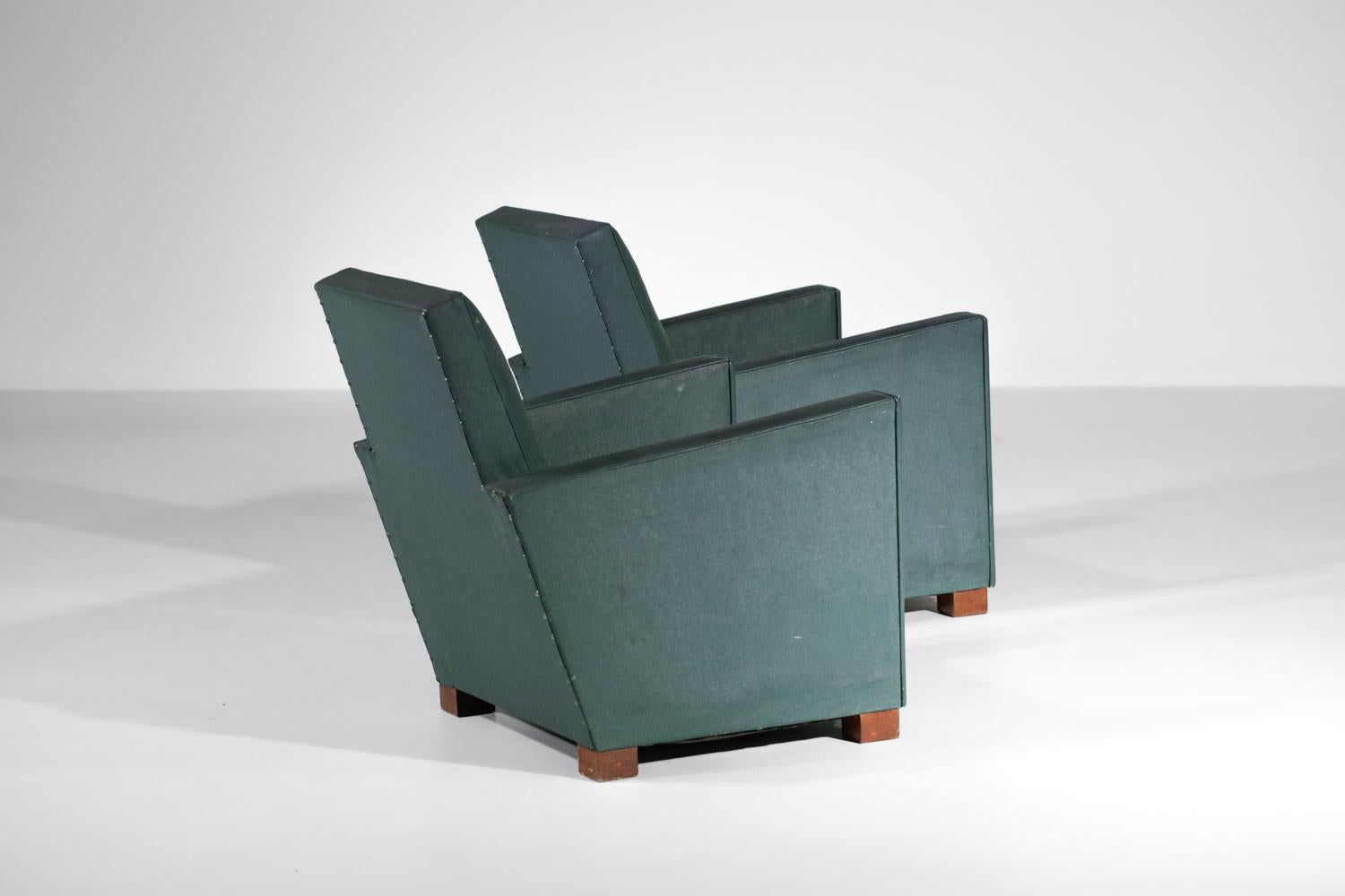 Ein Paar modernistische Art-Déco-Sessel aus grünem Leder im Stil von Jacques Adnet  im Angebot 7