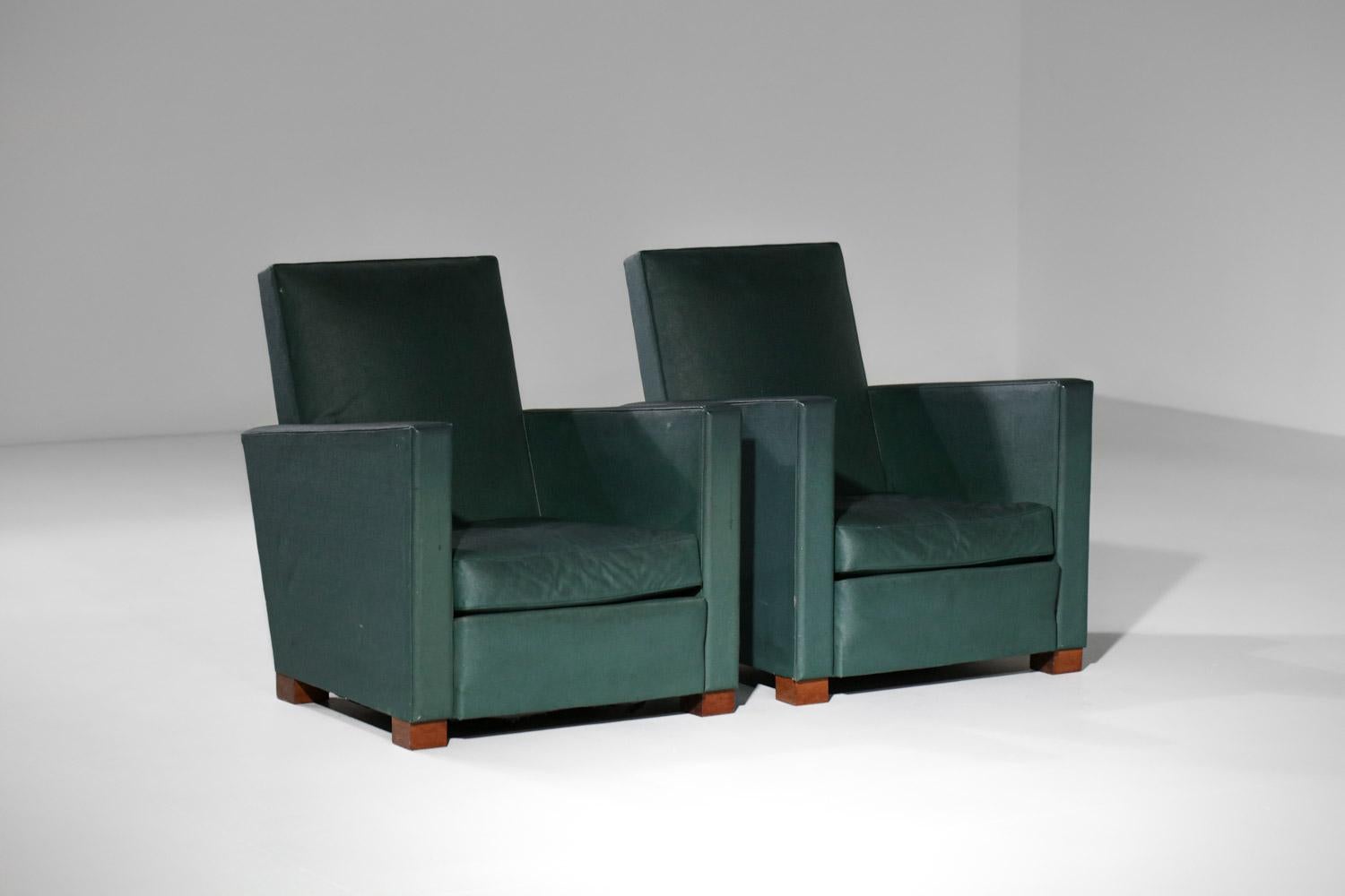Ein Paar modernistische Art-Déco-Sessel aus grünem Leder im Stil von Jacques Adnet  im Angebot 11