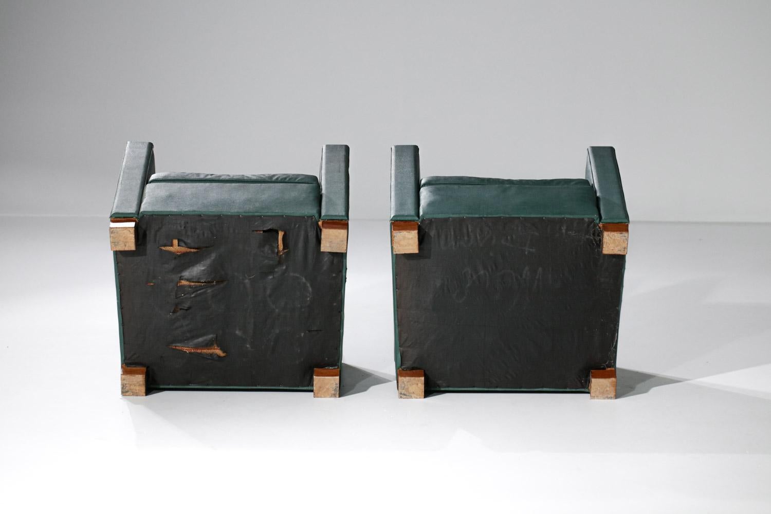Ein Paar modernistische Art-Déco-Sessel aus grünem Leder im Stil von Jacques Adnet  im Angebot 12