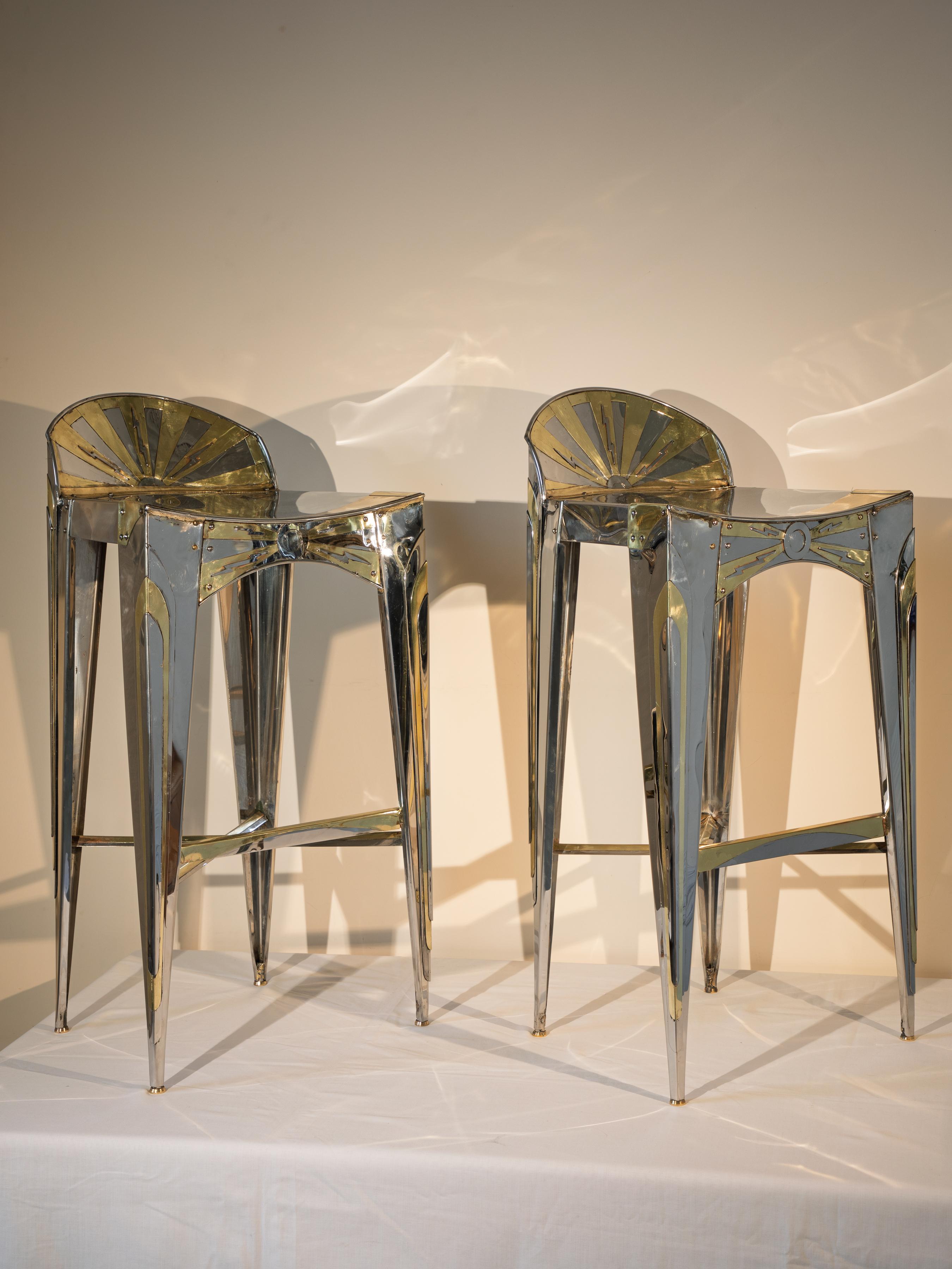 Paire de tabourets de bar Art déco modernistes de Sam Rush en acier inoxydable et laiton en vente 4