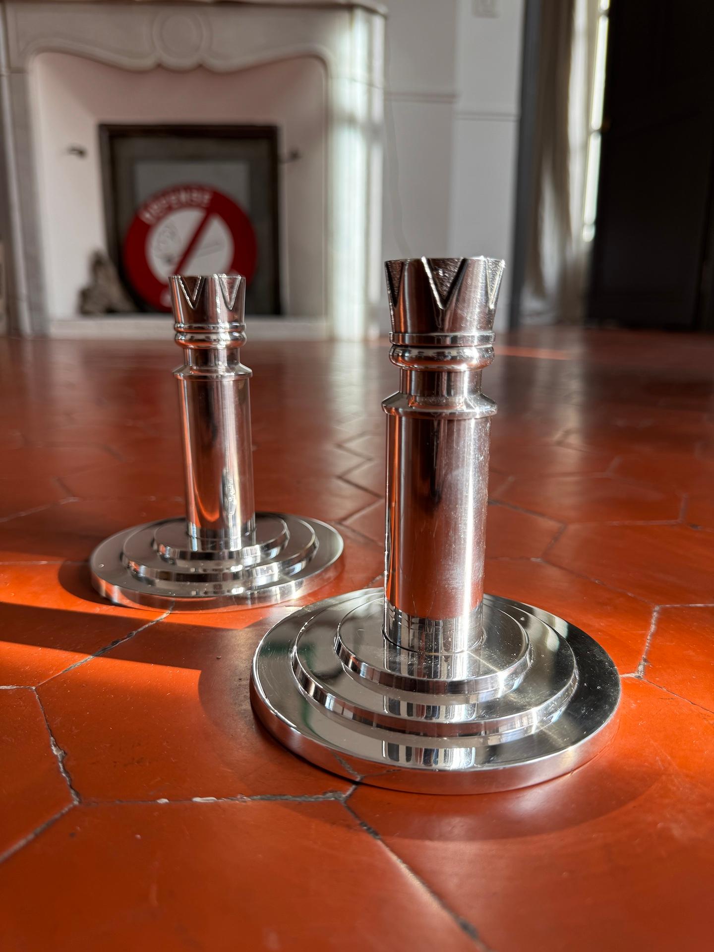 Pair of Modernist Art Deco Candleholders by French Silversmiths Ercuis In Good Condition In Crespières, FR
