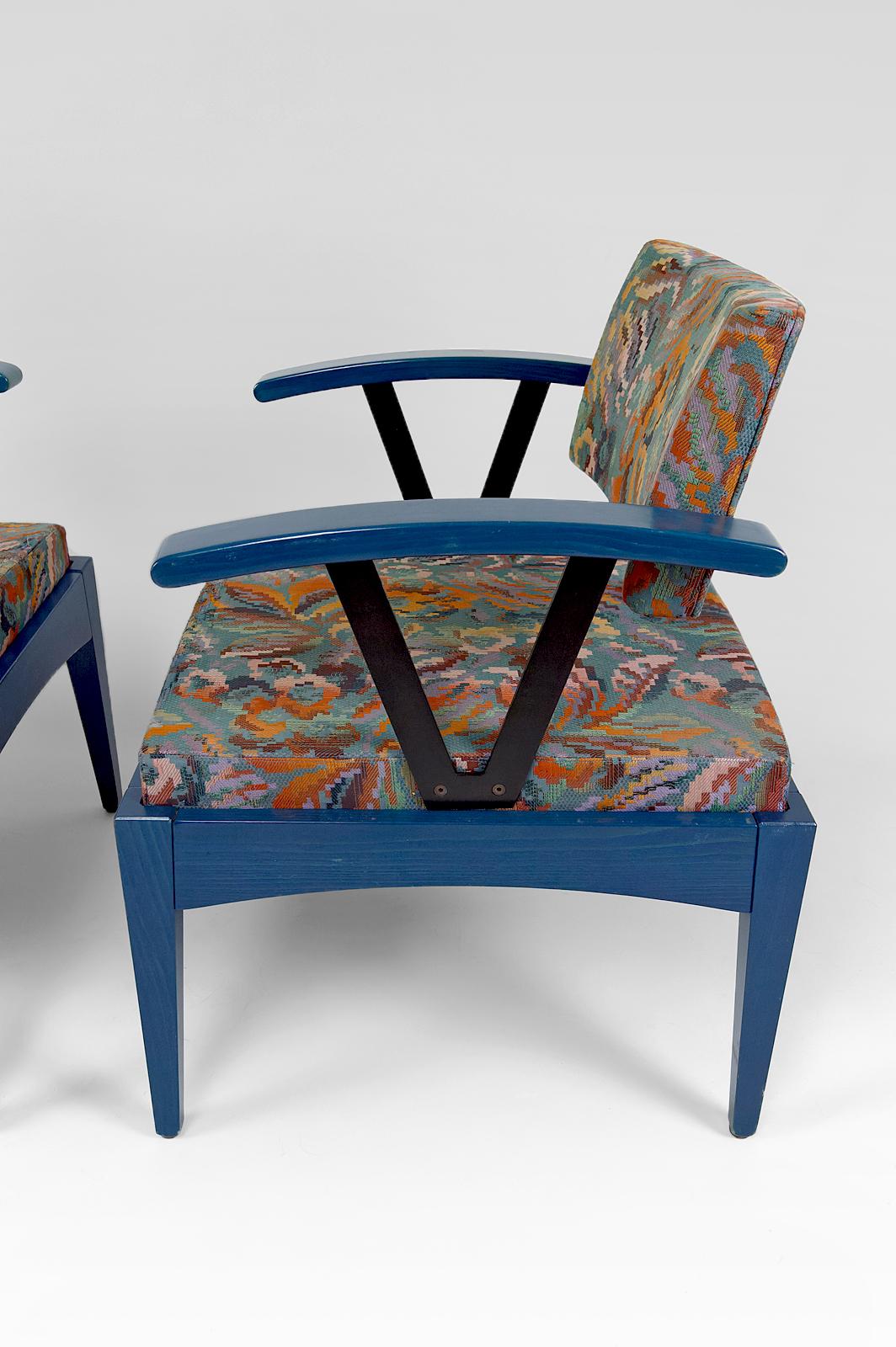 Pair of modernist Baumann armchairs, France, 1970s/80s For Sale 2