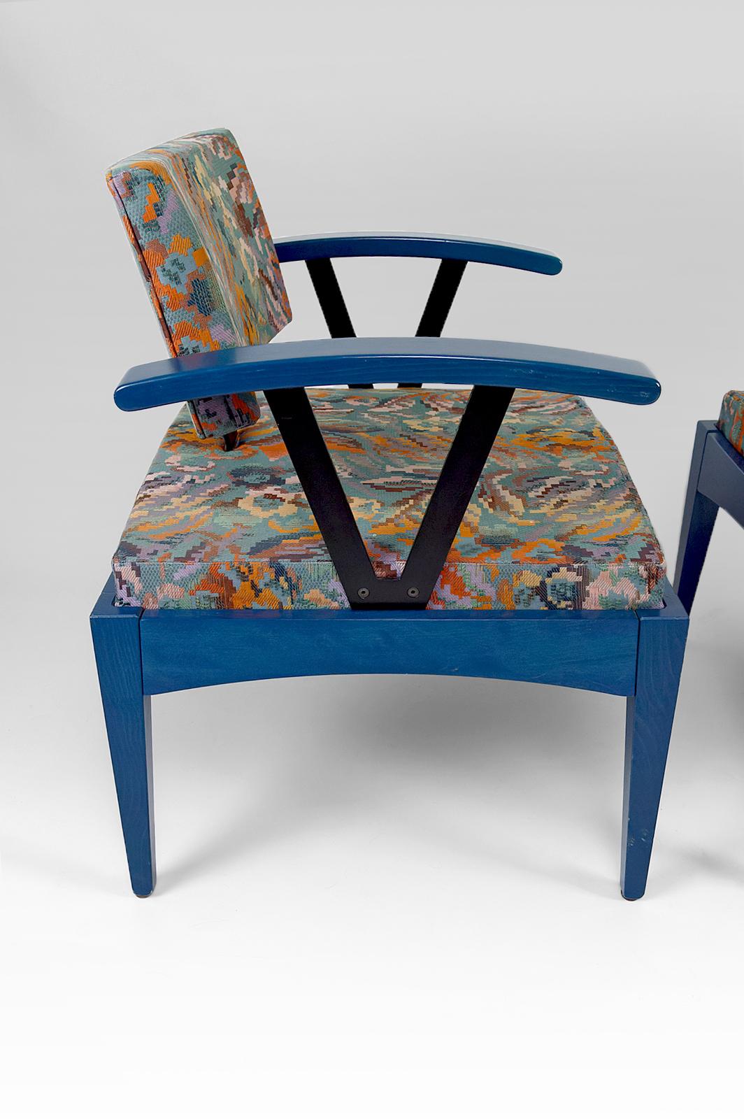 Pair of modernist Baumann armchairs, France, 1970s/80s For Sale 3