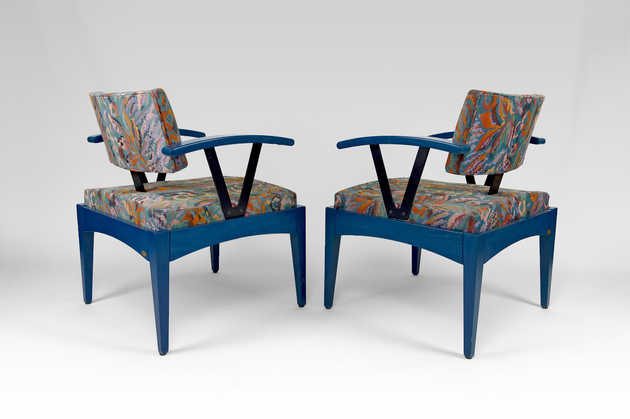 French Pair of modernist Baumann armchairs, France, 1970s/80s For Sale