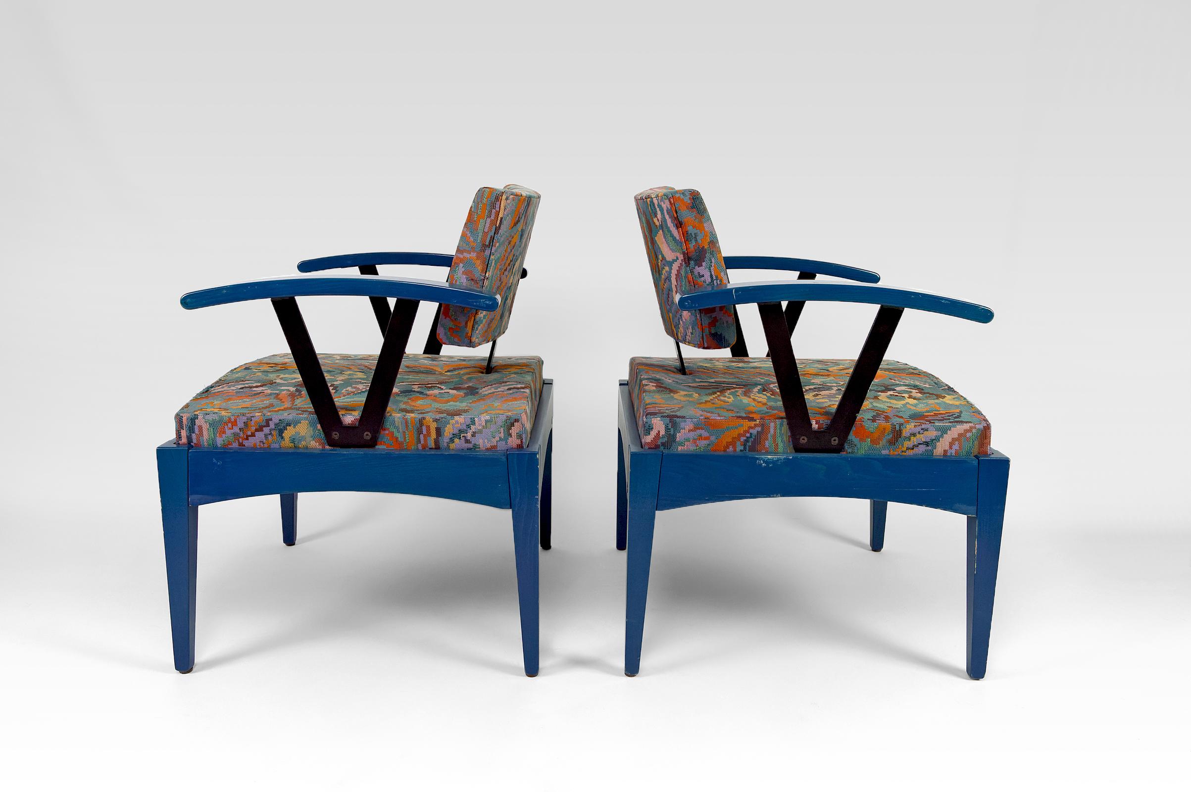 Ein Paar modernistische Baumann-Sessel, Frankreich, 1970er/80er Jahre im Zustand „Gut“ im Angebot in VÉZELAY, FR