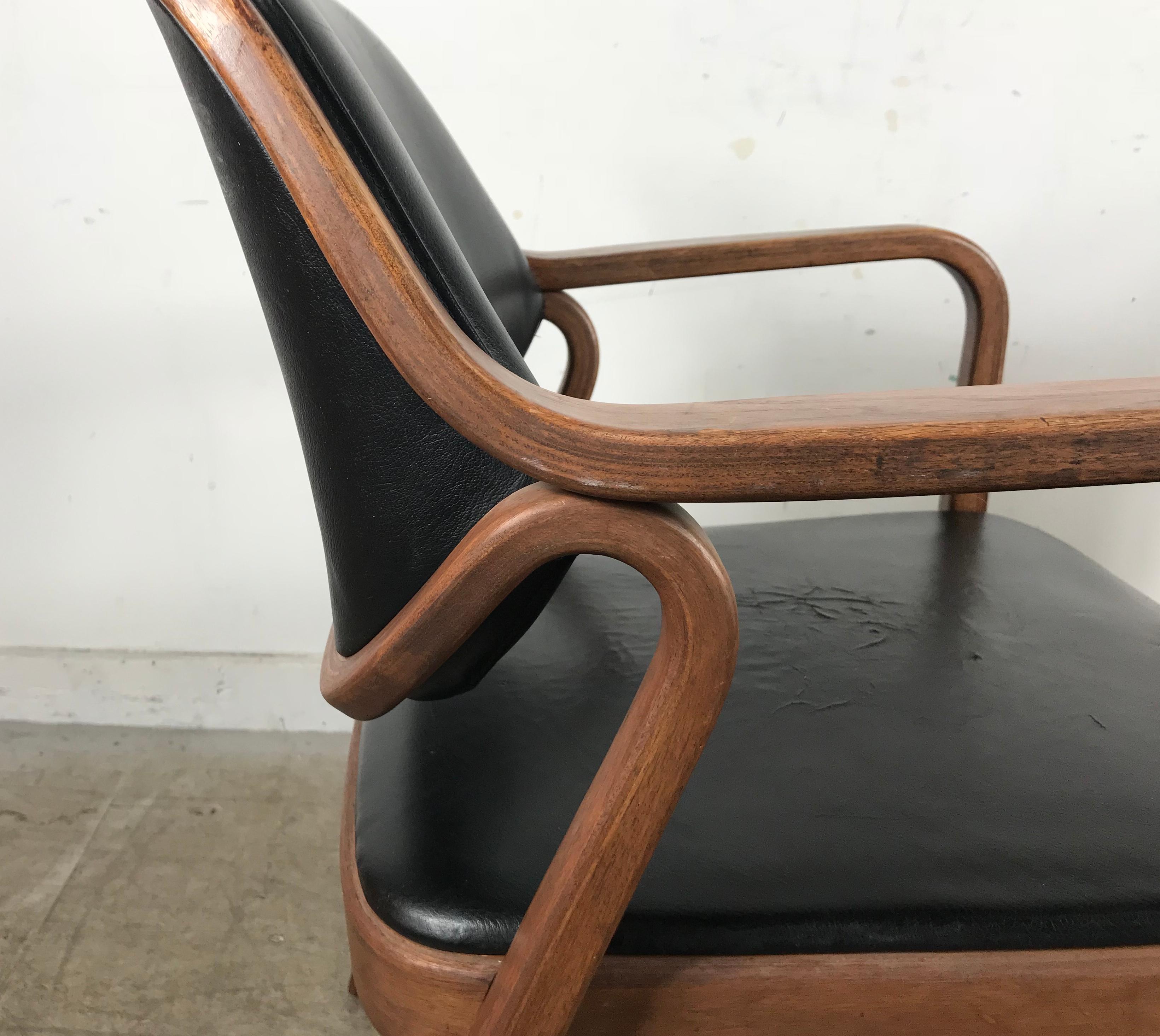 American Pair of Modernist Bentwood Mahogany and Leather Chairs by Don Pettit for Knoll