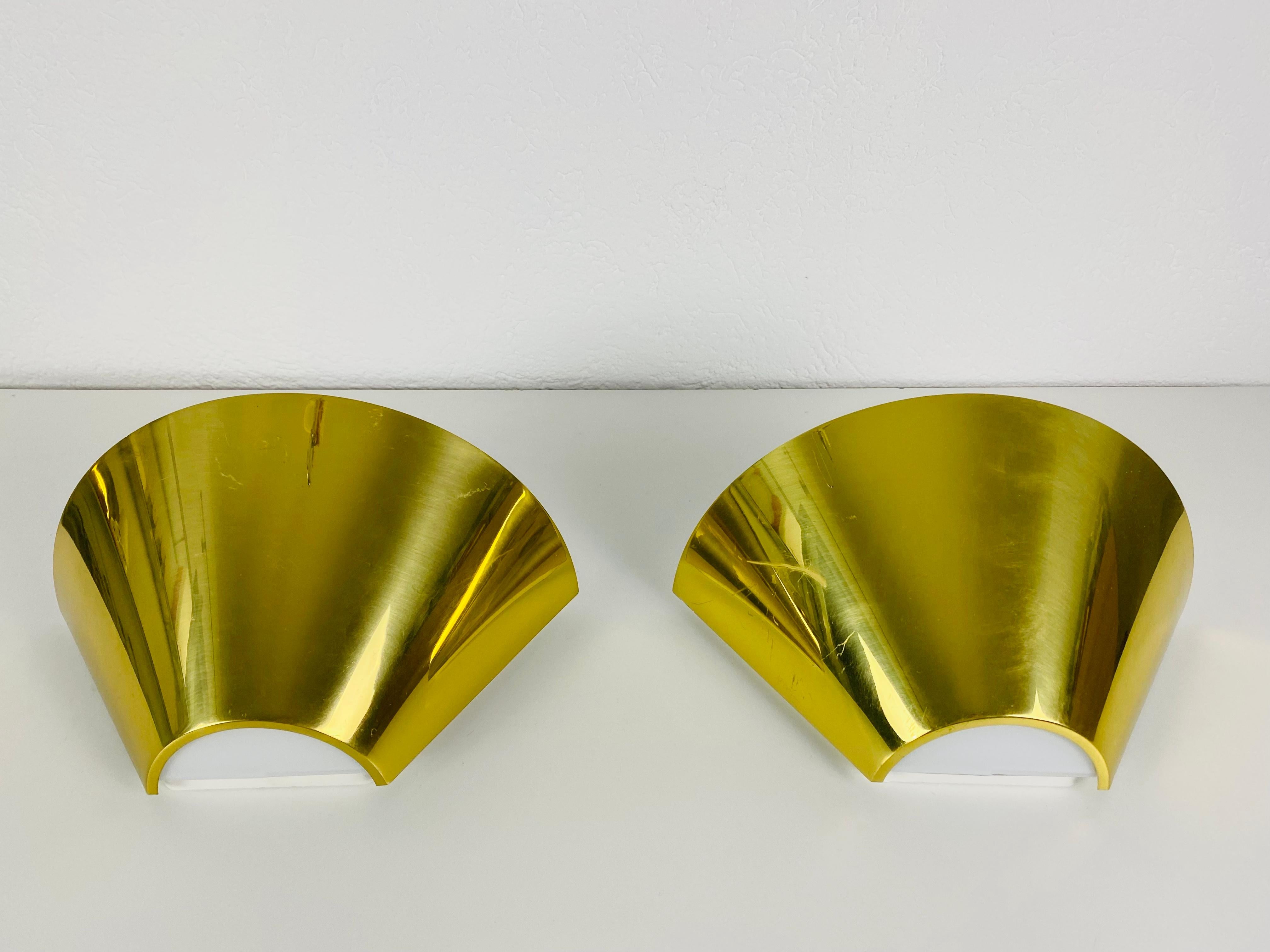 Pair of Modernist Brass and Opaline Glass Wall Lamps by Limburg, Germany, 1980s In Good Condition For Sale In Hagenbach, DE