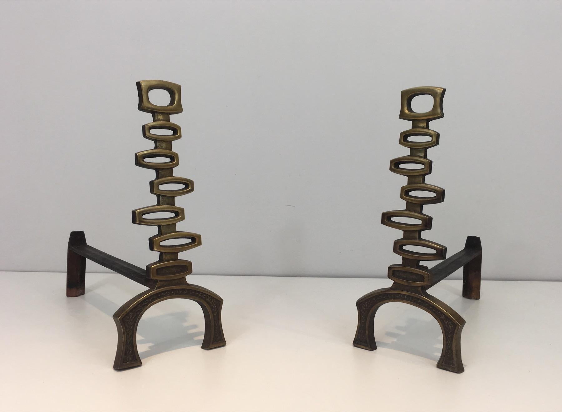Coppia di Androni modernisti in ottone. Italiano. Circa 1970