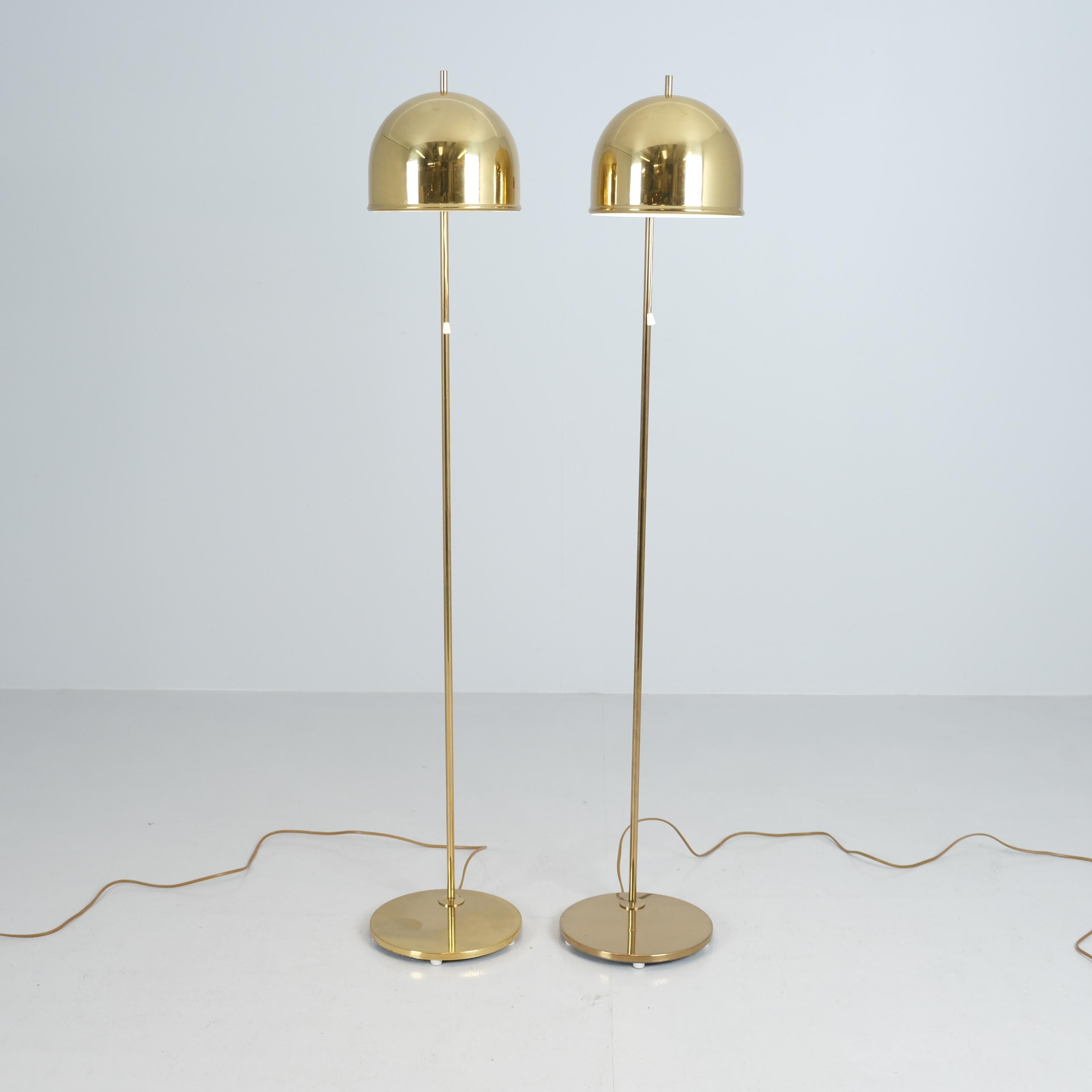 Paar modernistische Stehlampen aus Messing Model No. 75, Eje Ahlgren, Bergboms 1960-70er Jahre im Angebot 10