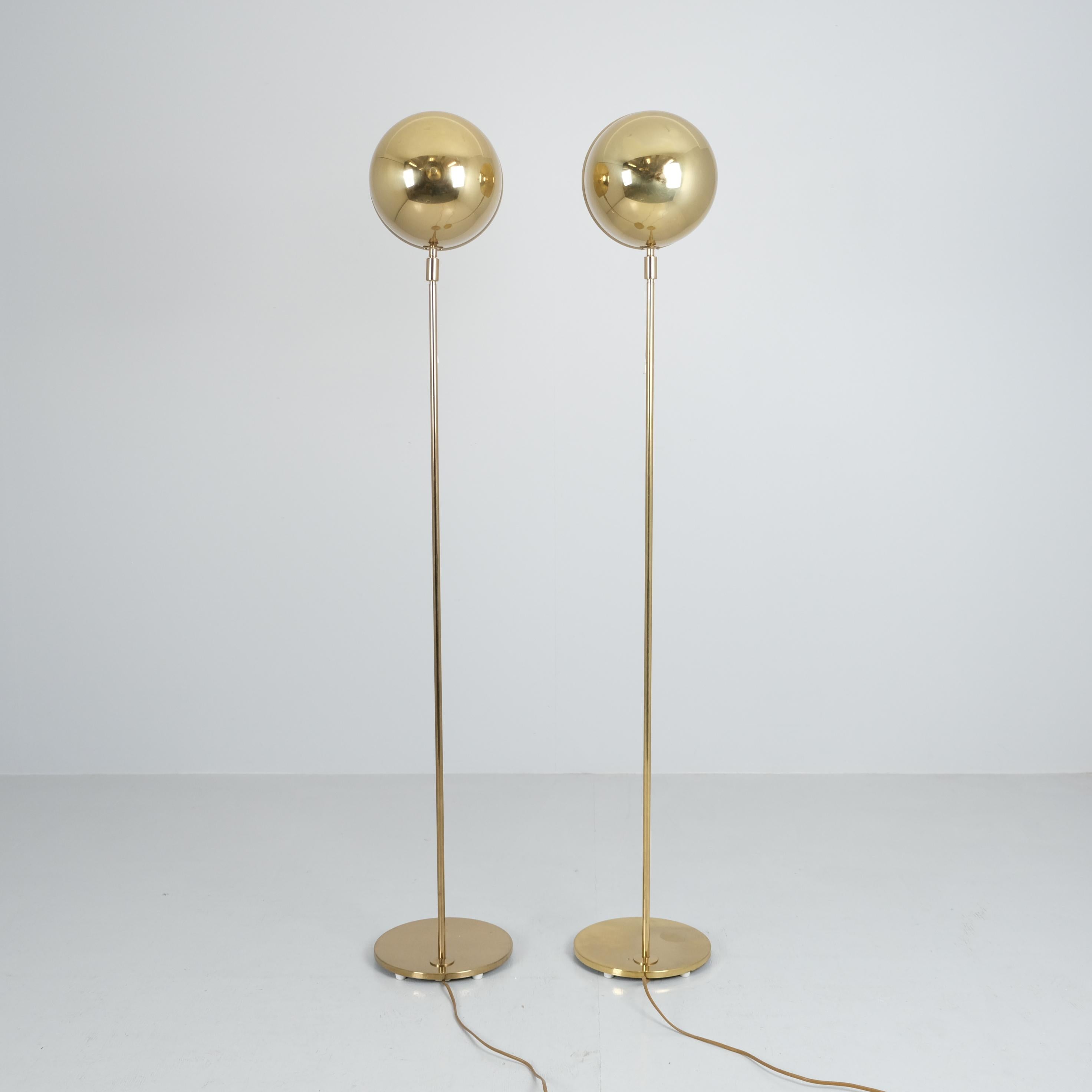 Paar modernistische Stehlampen aus Messing Model No. 75, Eje Ahlgren, Bergboms 1960-70er Jahre im Zustand „Gut“ im Angebot in Helsinki, FI