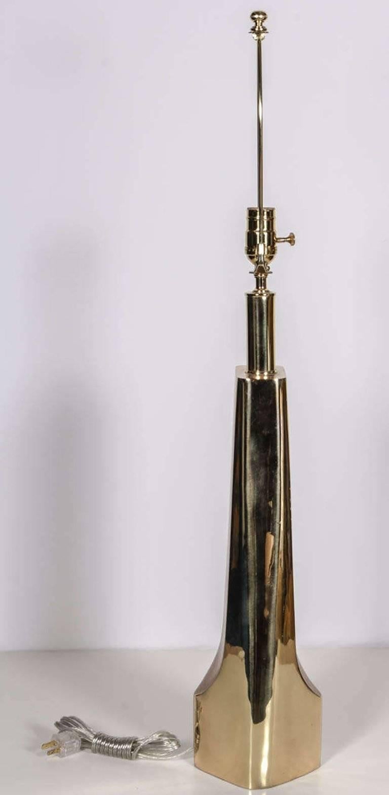 Pair of Modernist Brass Table Lamps by Laurel In Excellent Condition In New York, NY