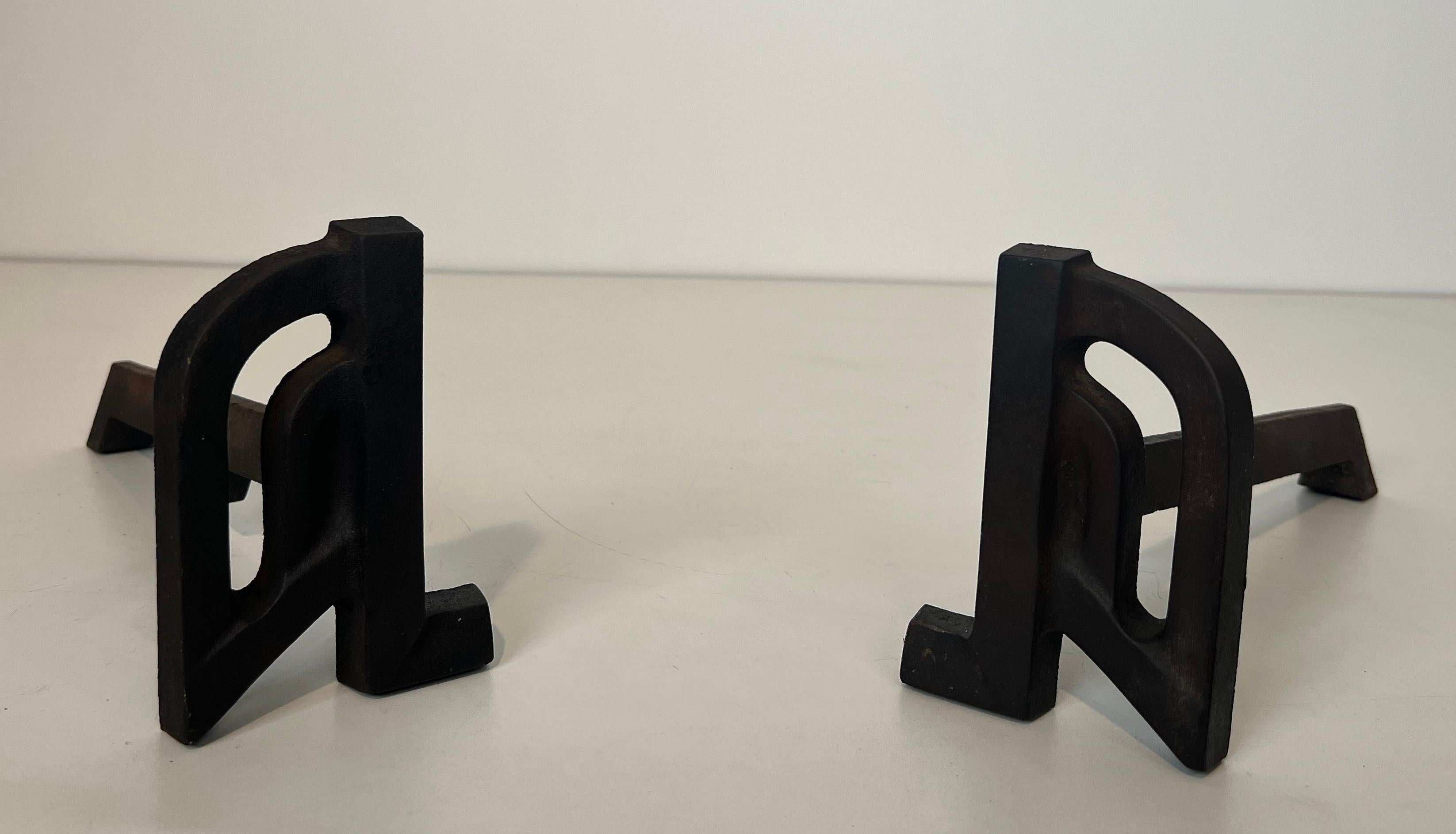 Pair of modernist cast iron and wrought iron andirons. French work. Circa 1940 For Sale 4