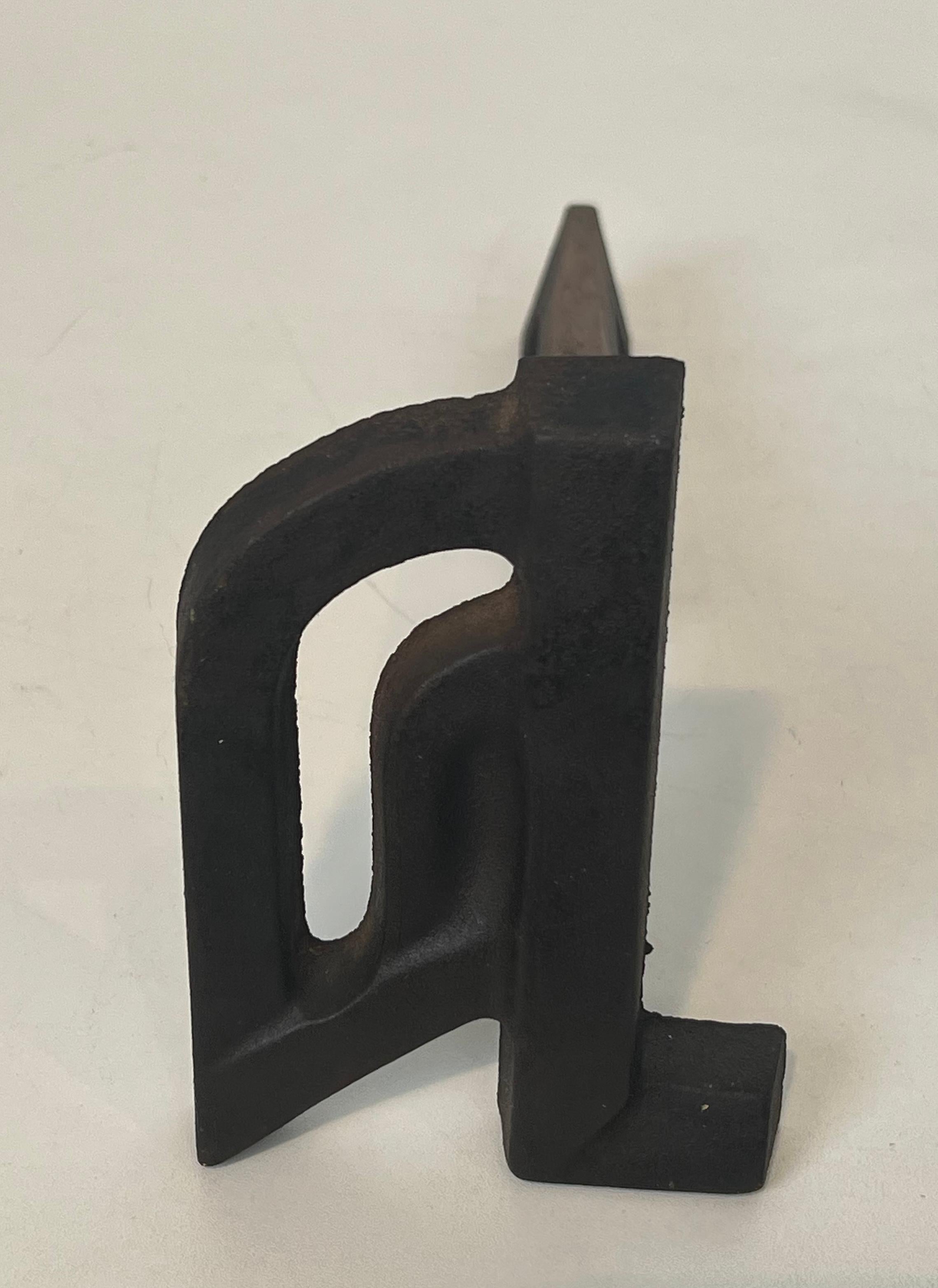 Pair of modernist cast iron and wrought iron andirons. French work. Circa 1940 For Sale 6