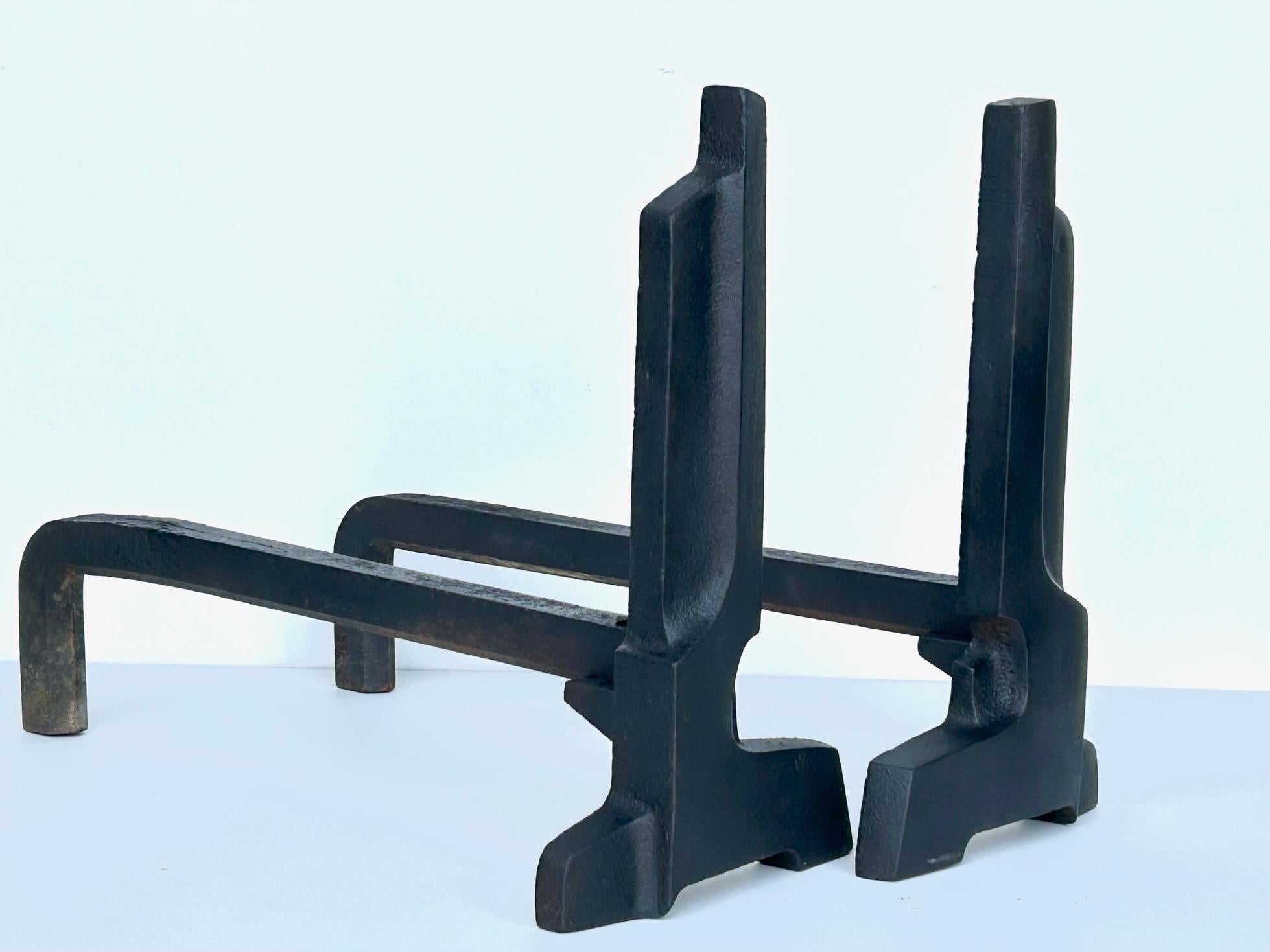 Metal Pair of modernist cast iron andirons circa 1970 For Sale