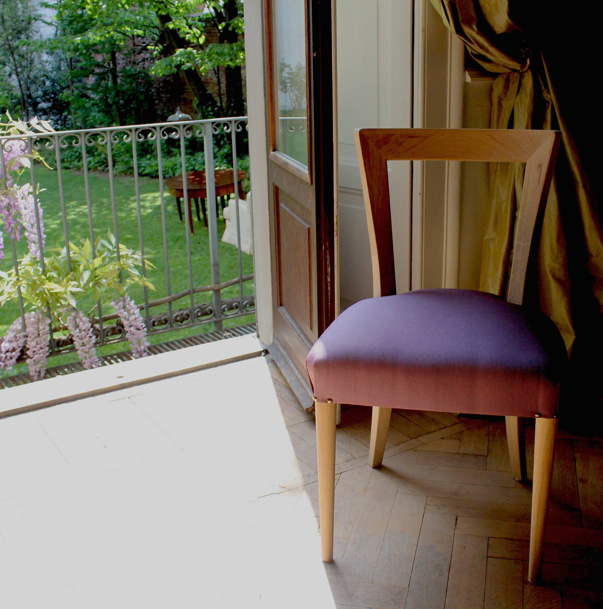 Modernistisches Paar Stühle aus Eichenholzholz für Oda Gadda House (Moderne) im Angebot