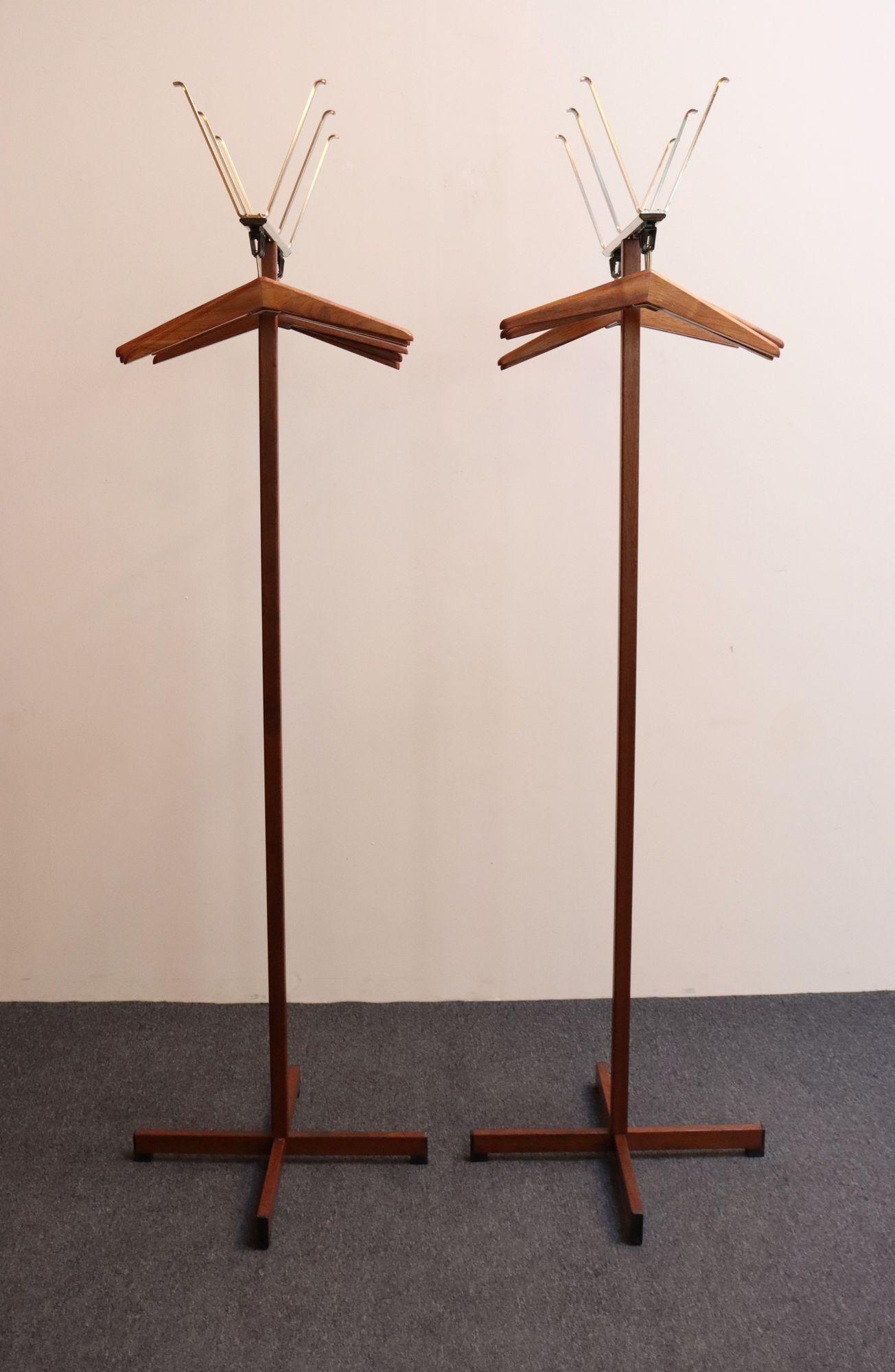 Pair of Modernist Chrome and Walnut Coat and Hat Trees / Racks by Vogel Peterson In Good Condition For Sale In Brooklyn, NY
